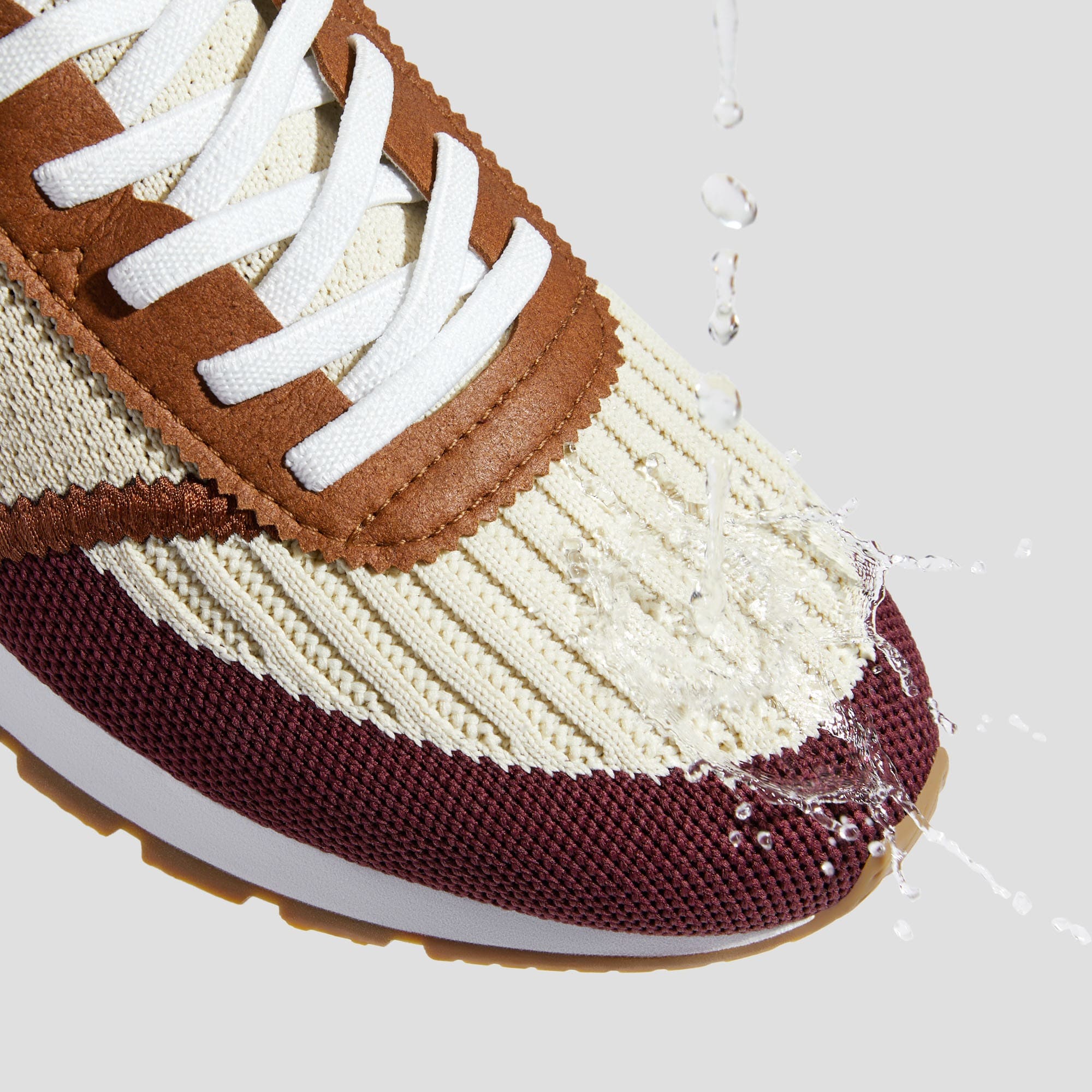 [Astra] ミックステクスチャー スリップオン スニーカー