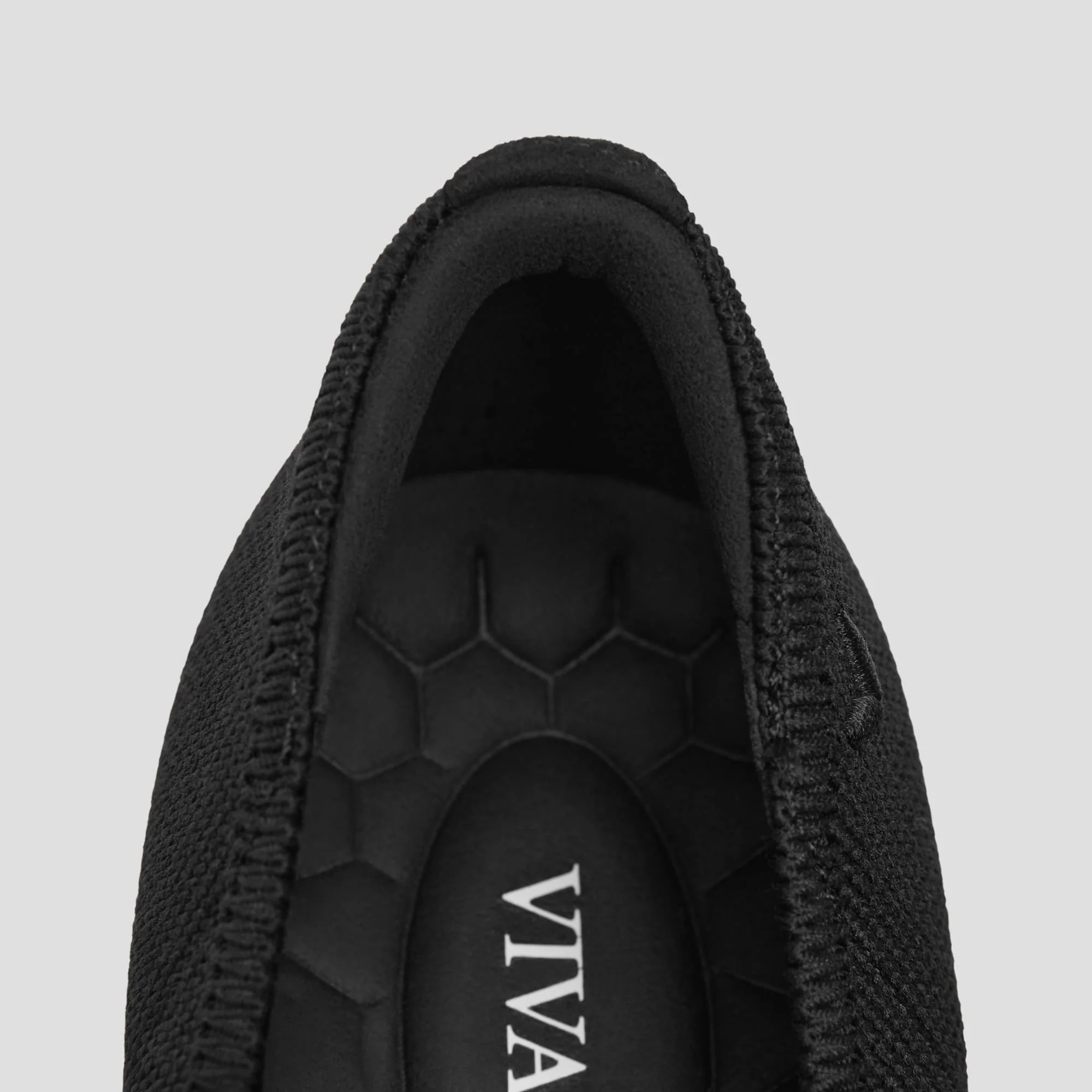 [Georgia] ポインテッドトゥストレスフリー チャンキーヒール