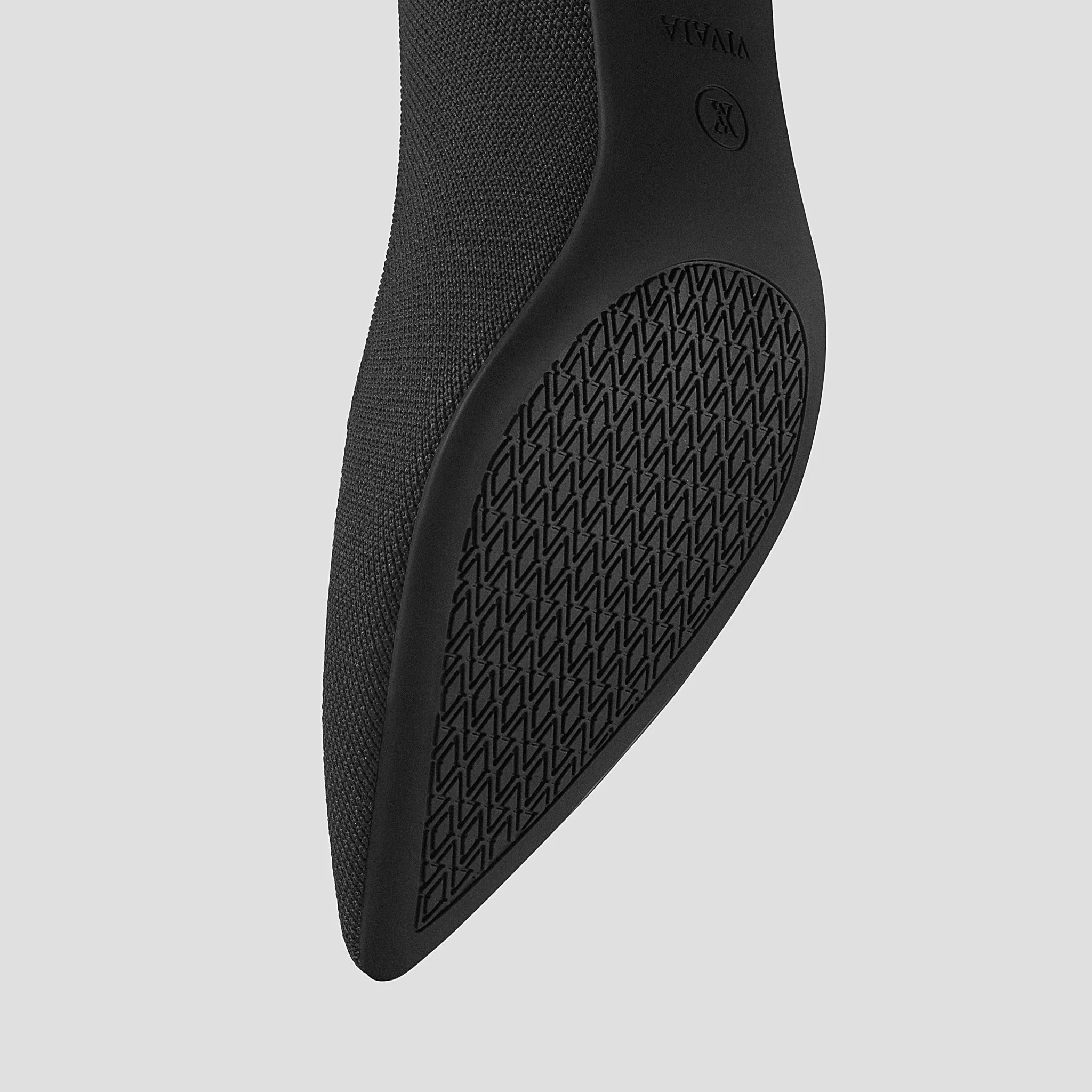 [Scarlett] ポインテッドトゥ キトゥンヒール パンプス