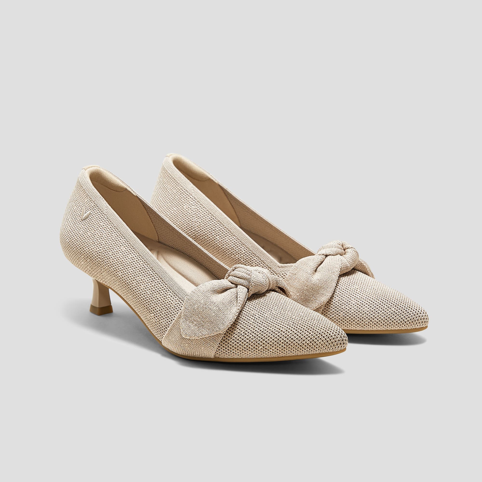 [Sasha] ポインテッドトウ リボン付き キトゥンヒール