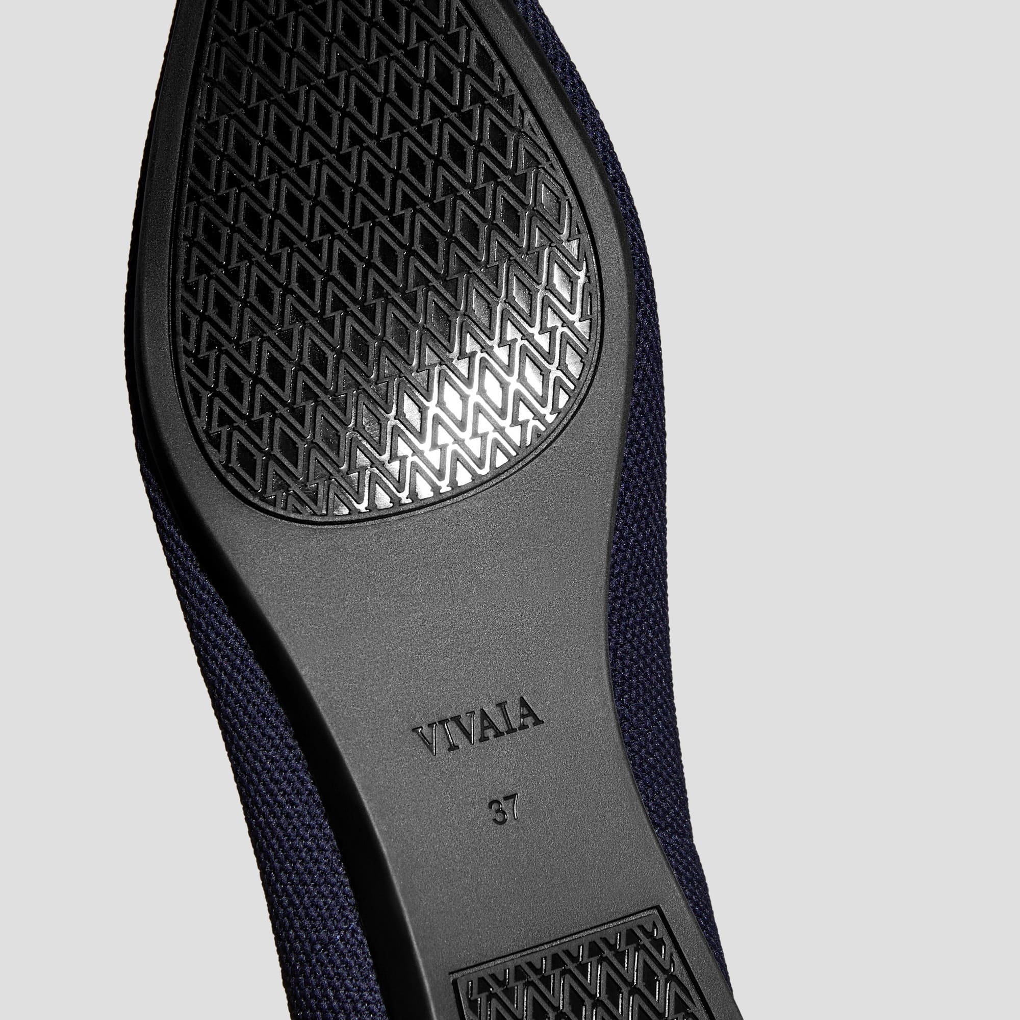 [Aria 5°] ポインテッドトゥ フラットシューズ