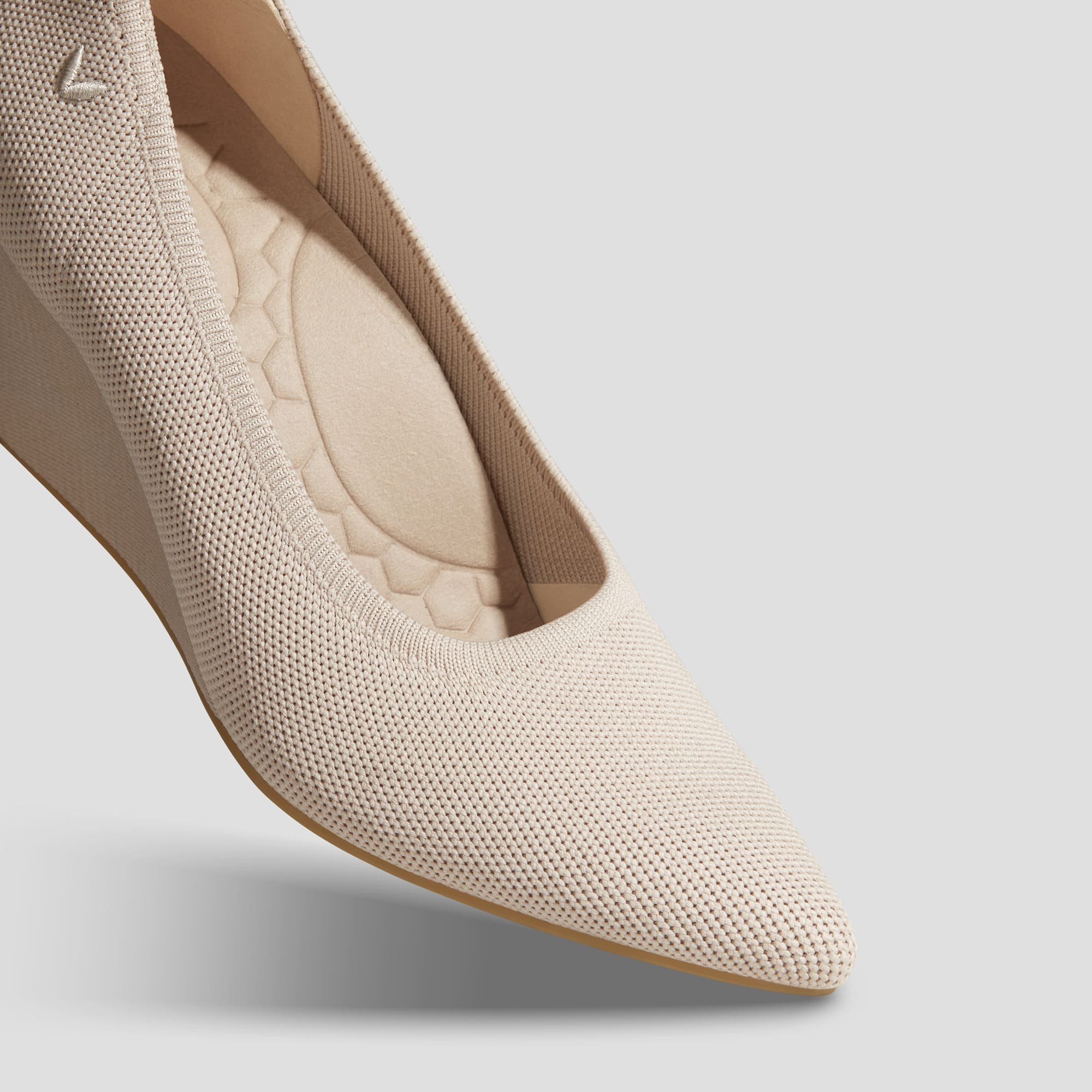 [Deborah] ポインテッドトゥ ストレスフリー ウェッジヒール