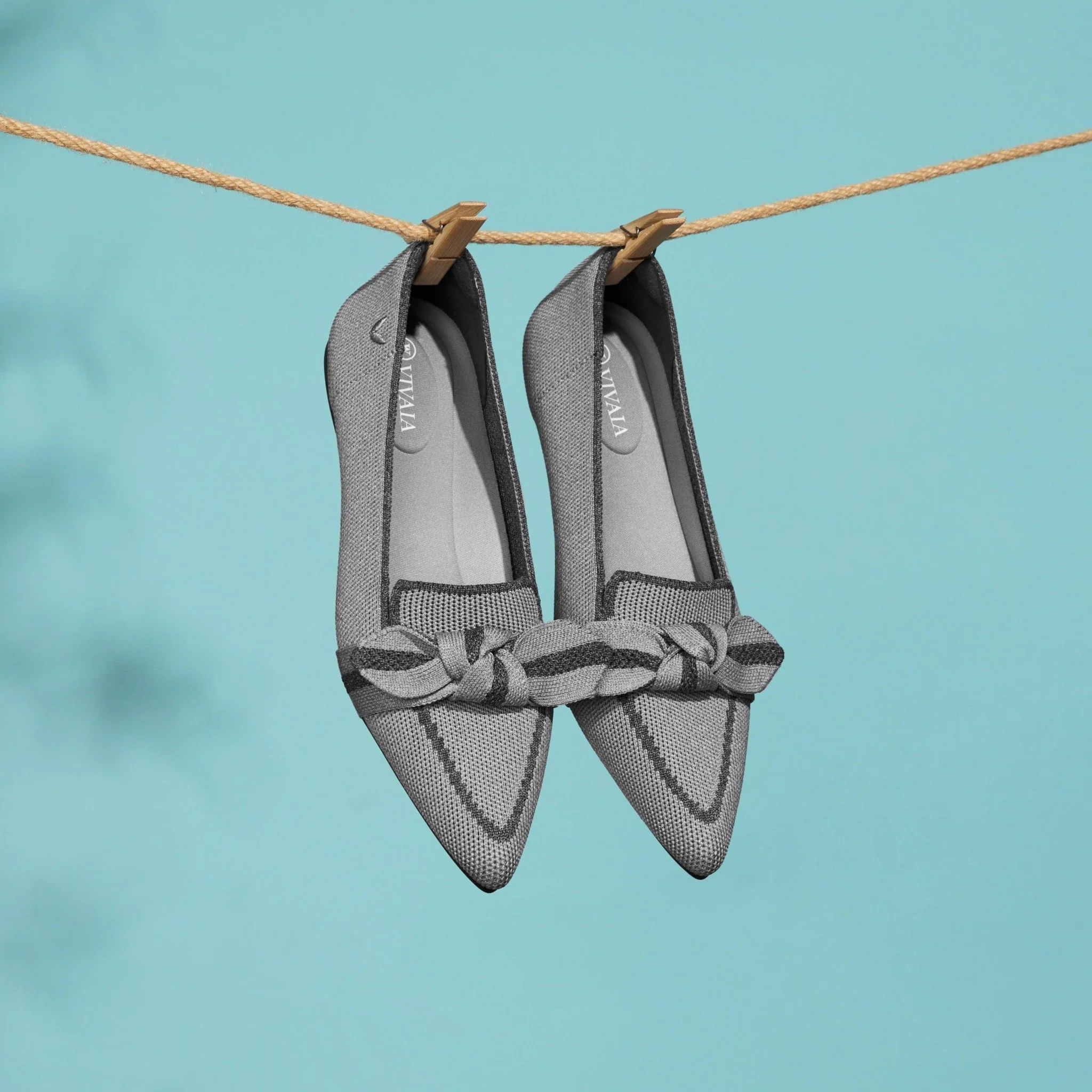 [Michelle] ポインテッドトゥ リボン付き ローファー