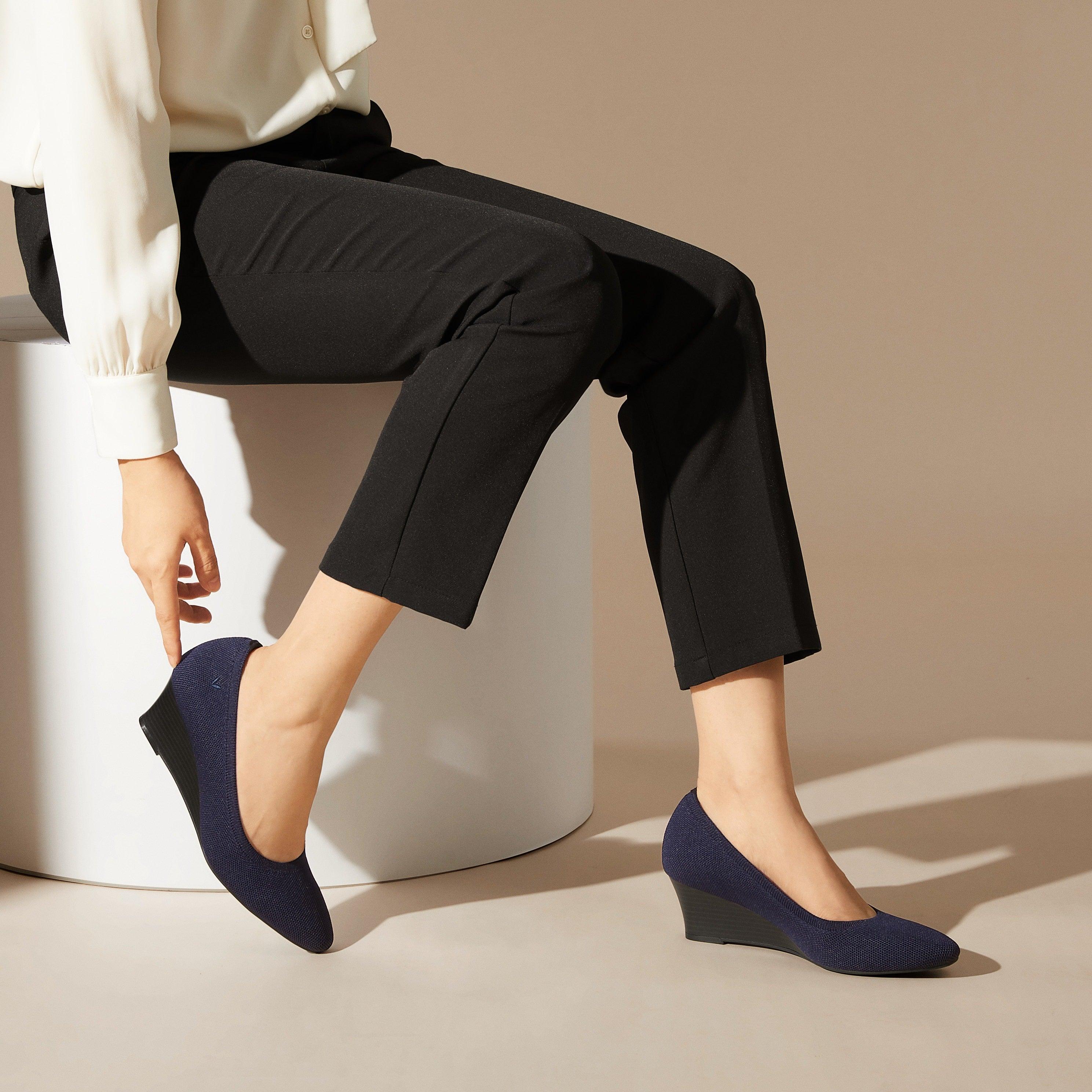 [Tamia Wedge Pro] アーモンドトゥ ウェッジヒール パンプス