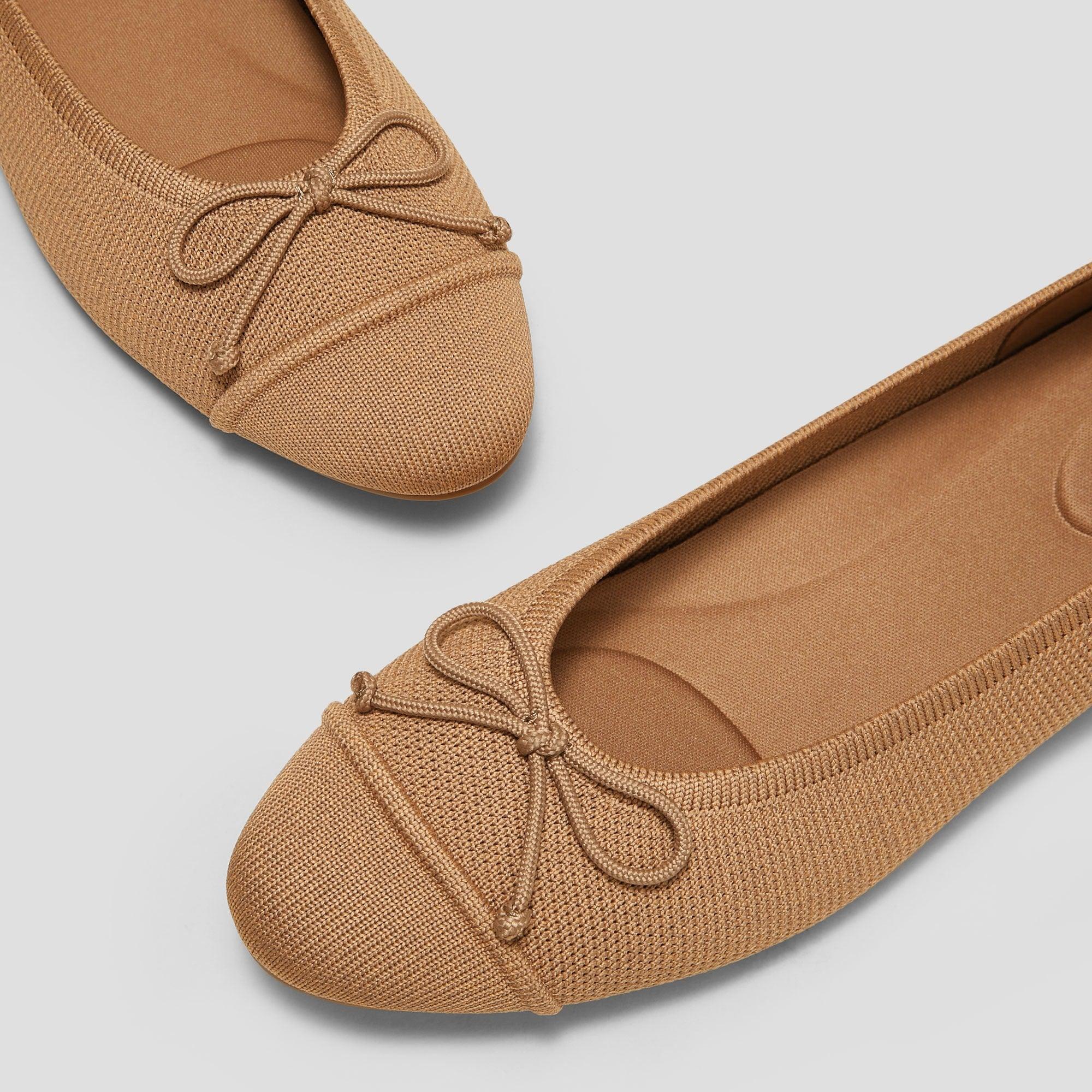 [Tiana] アーモンドトゥ フラットシューズ