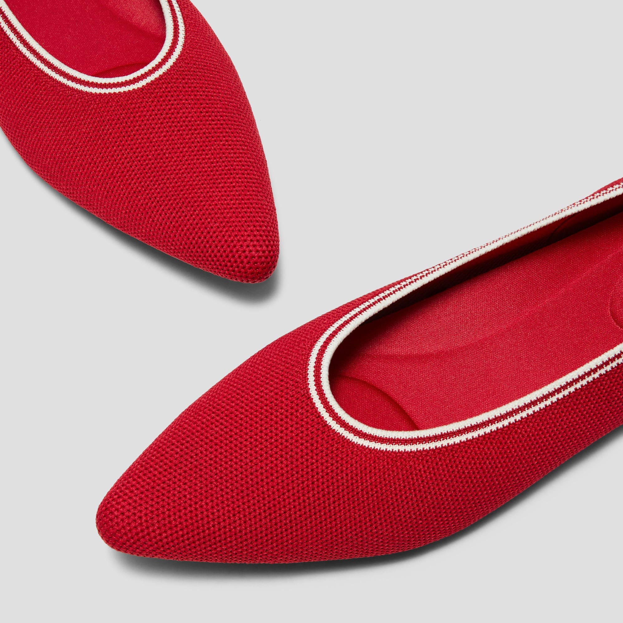 [Aria 5°] ポインテッドトゥ フラットシューズ