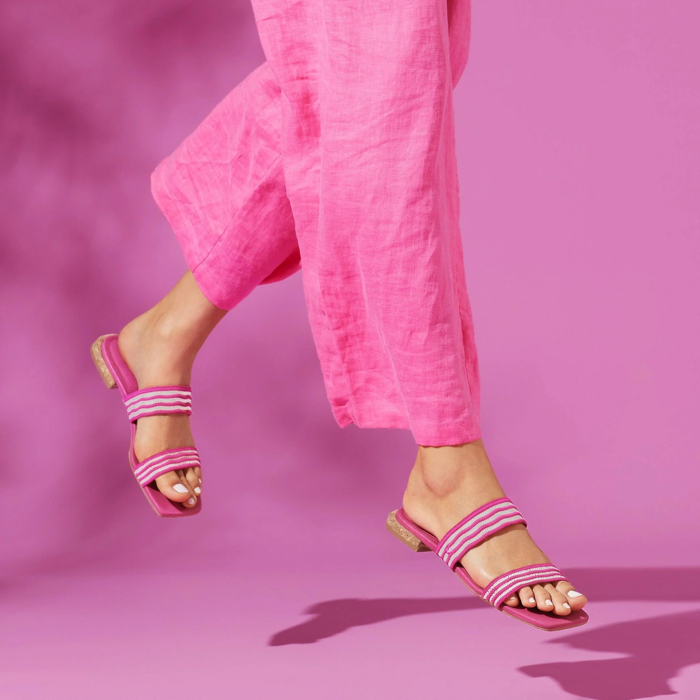 [Maya] スクエアトゥ スライドサンダル