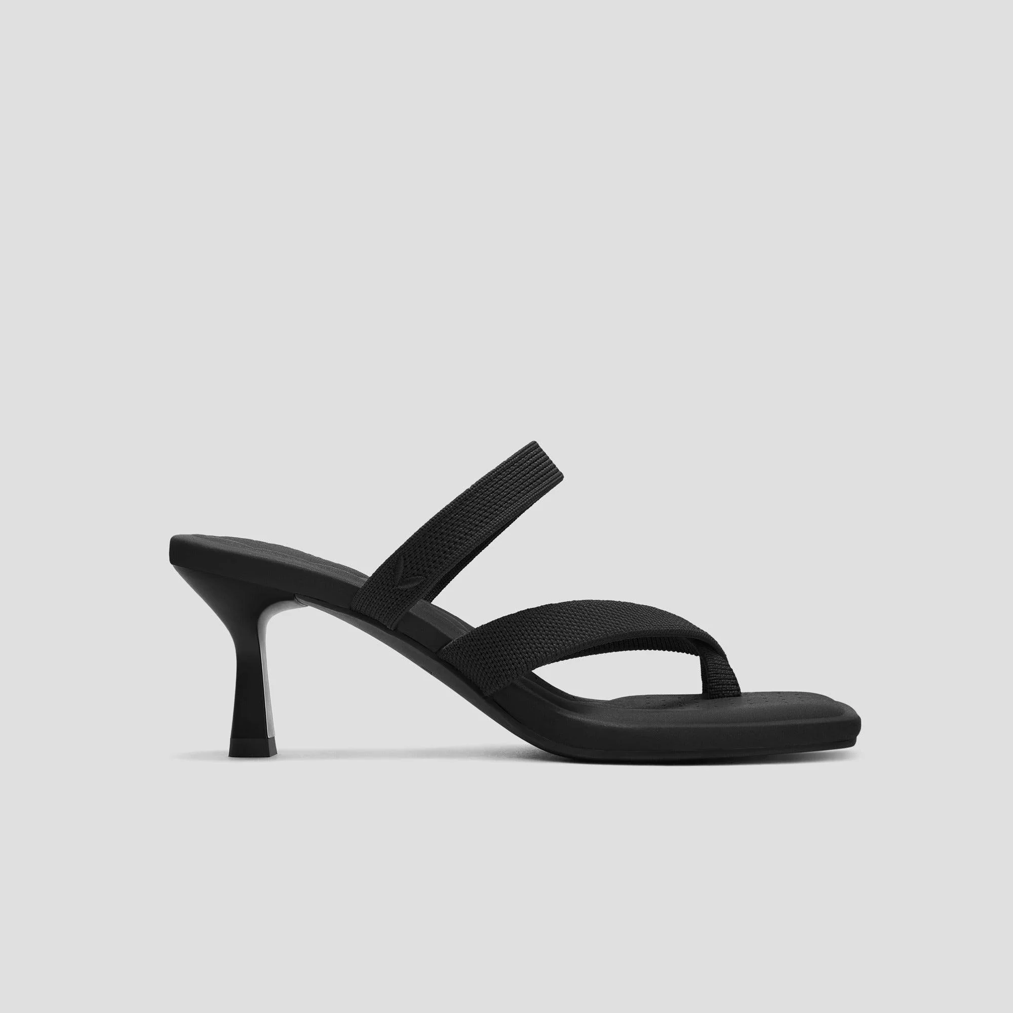 [Alina] スクエアトゥ キトゥンヒール ストラッピー サンダル