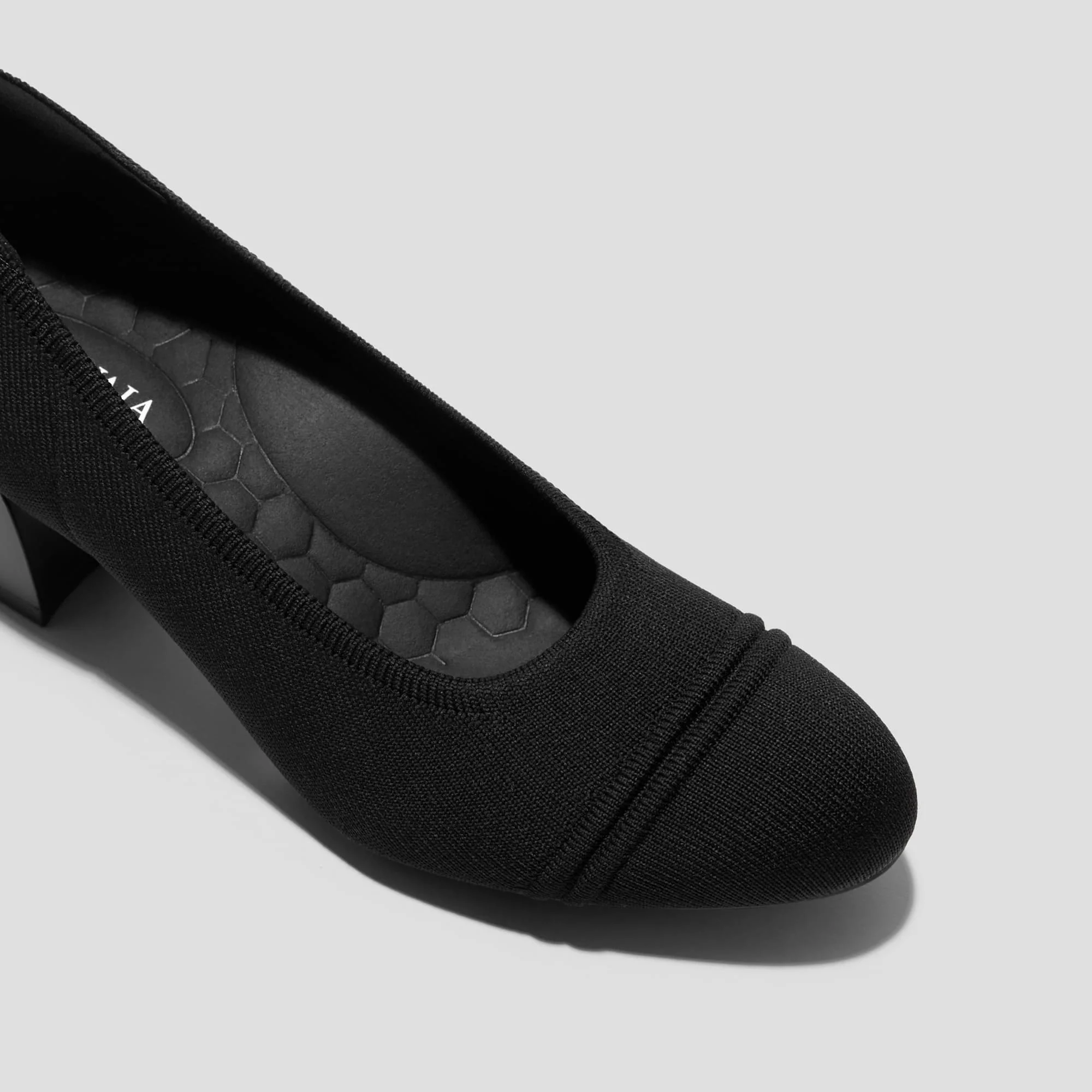 [Julie Arch Pro] ラウンドトゥ チャンキーヒール パンプス