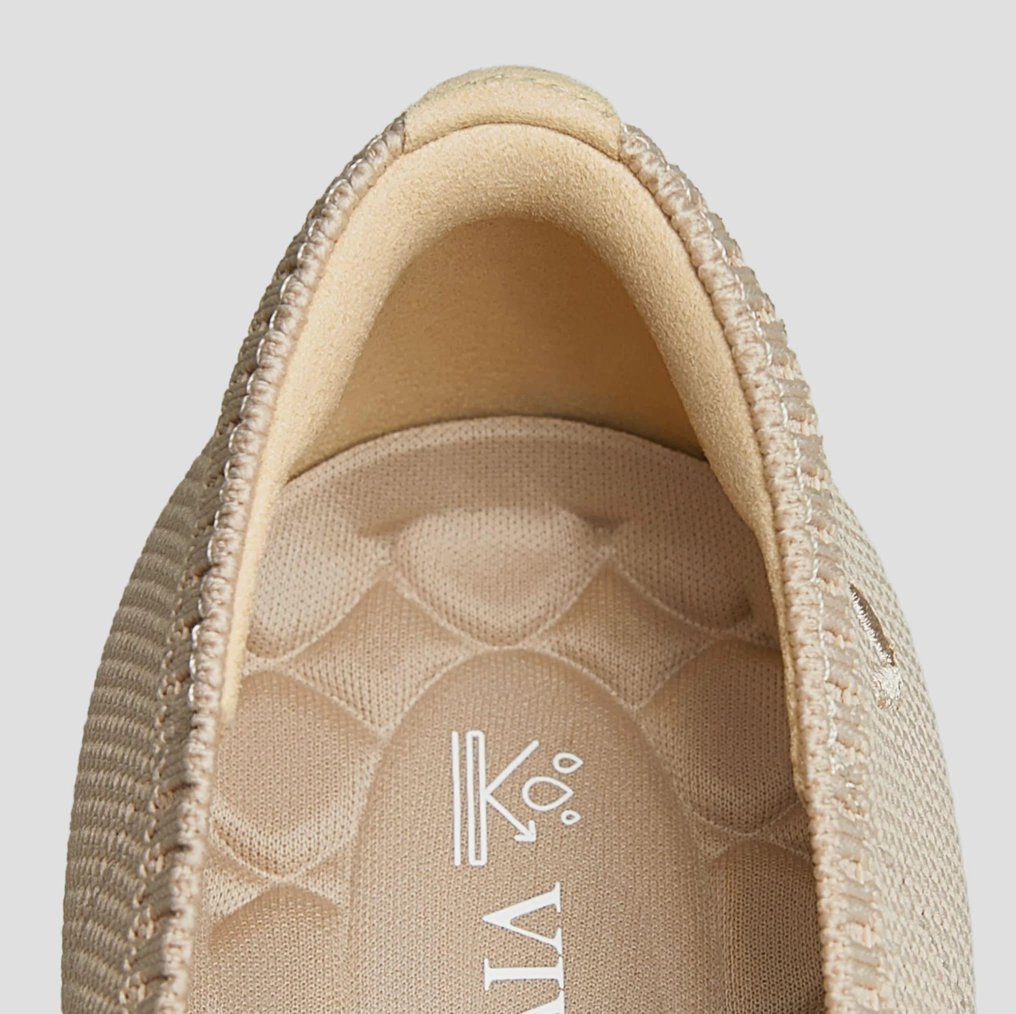 [Aria Walker 超撥水] ポインテッドトゥ 超軽量 厚底 フラットシューズ