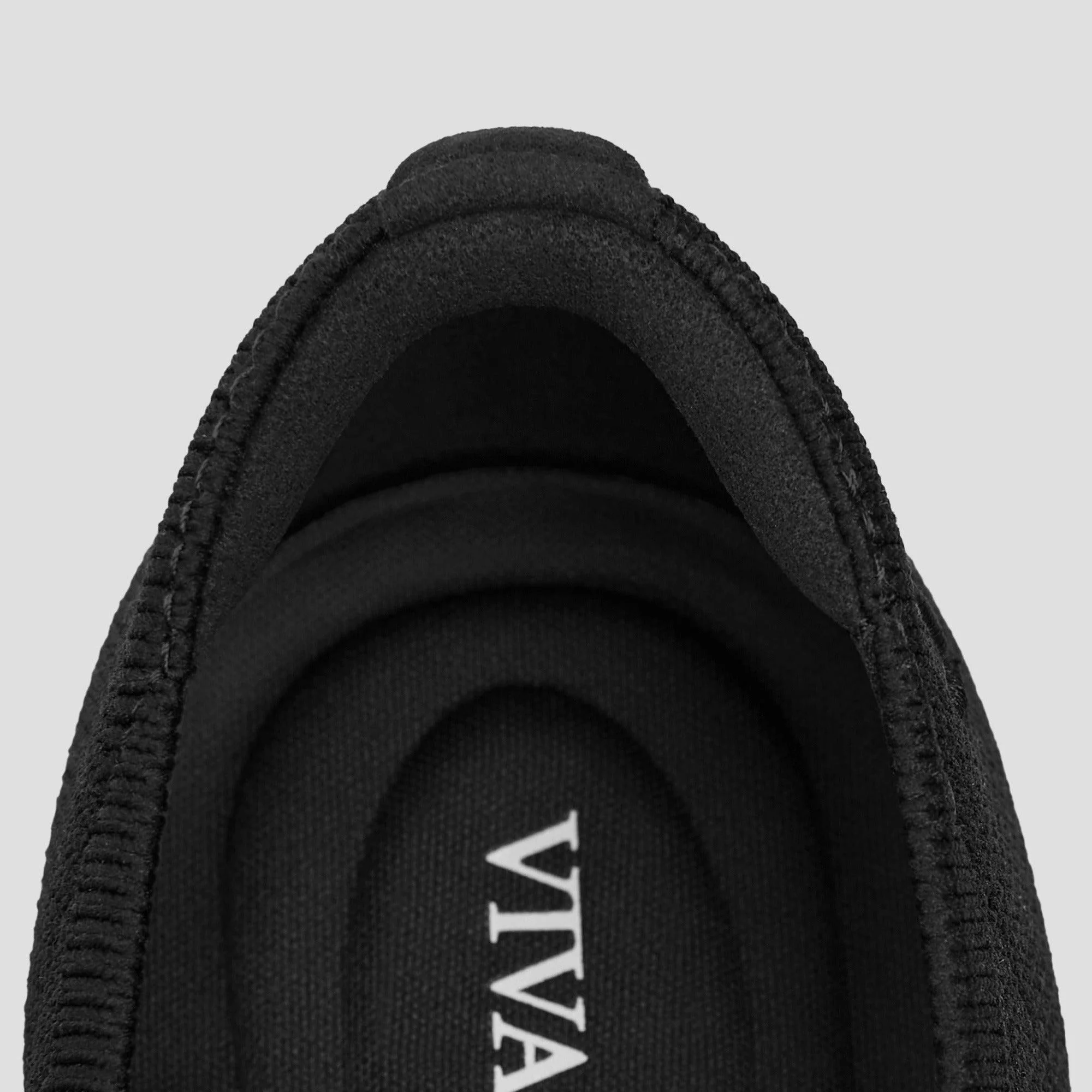 [Tiana] アーモンドトゥ フラットシューズ