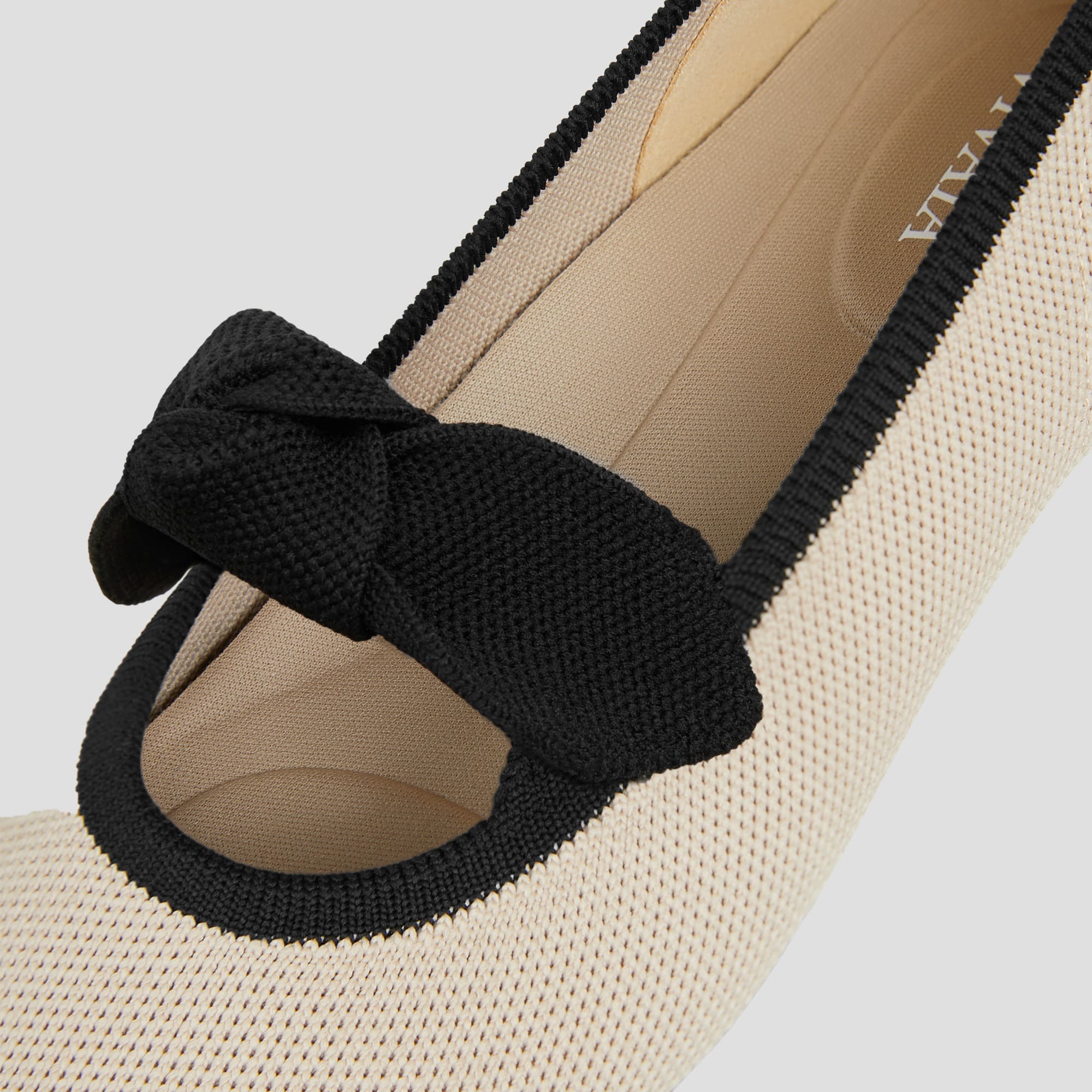 [Addriane] ポインテッドトゥ リボン付き フラットシューズ