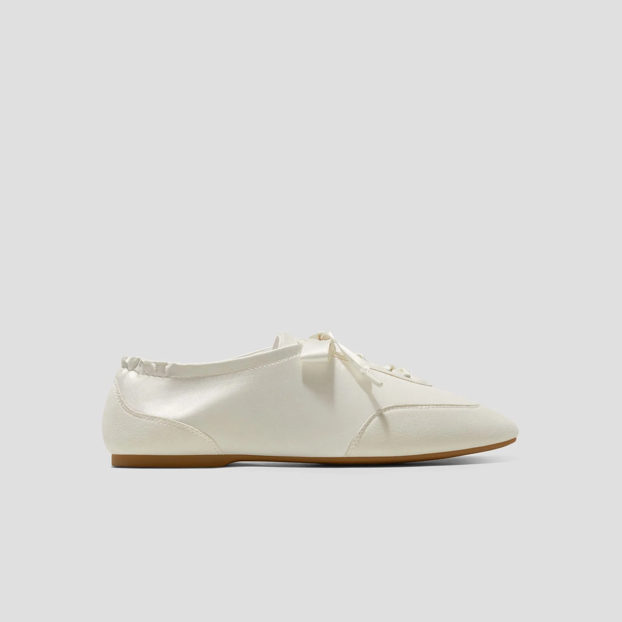 [Cristina] レースアップ サテン スニーカーリーナ