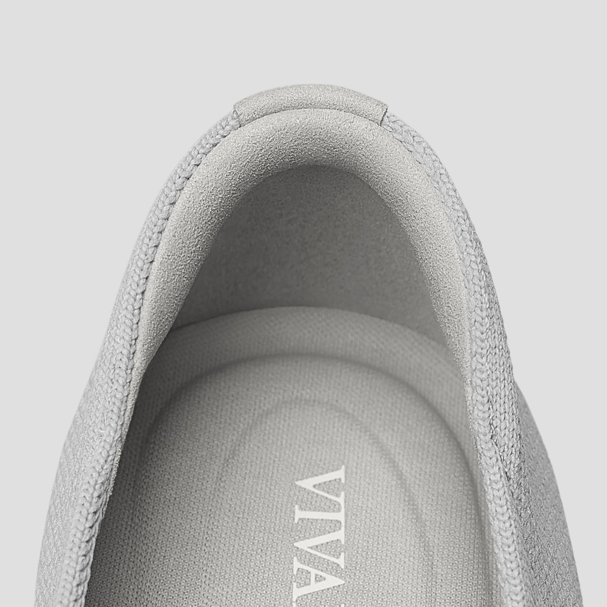 [Audrey] ラウンドトゥ アニマル刺繍 ローファー