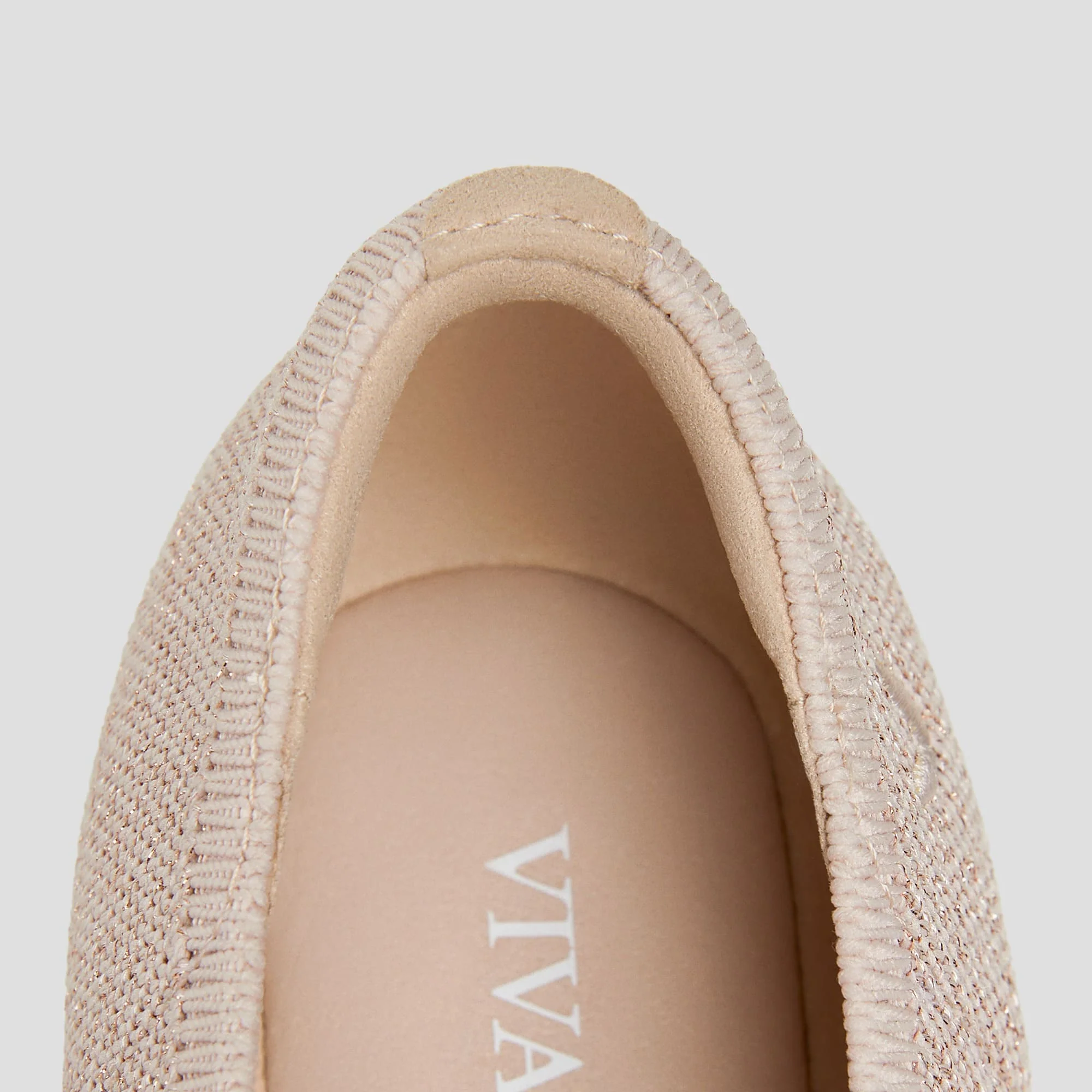 [Nubia] アーモンドトゥ プレッシャーフリー フラット