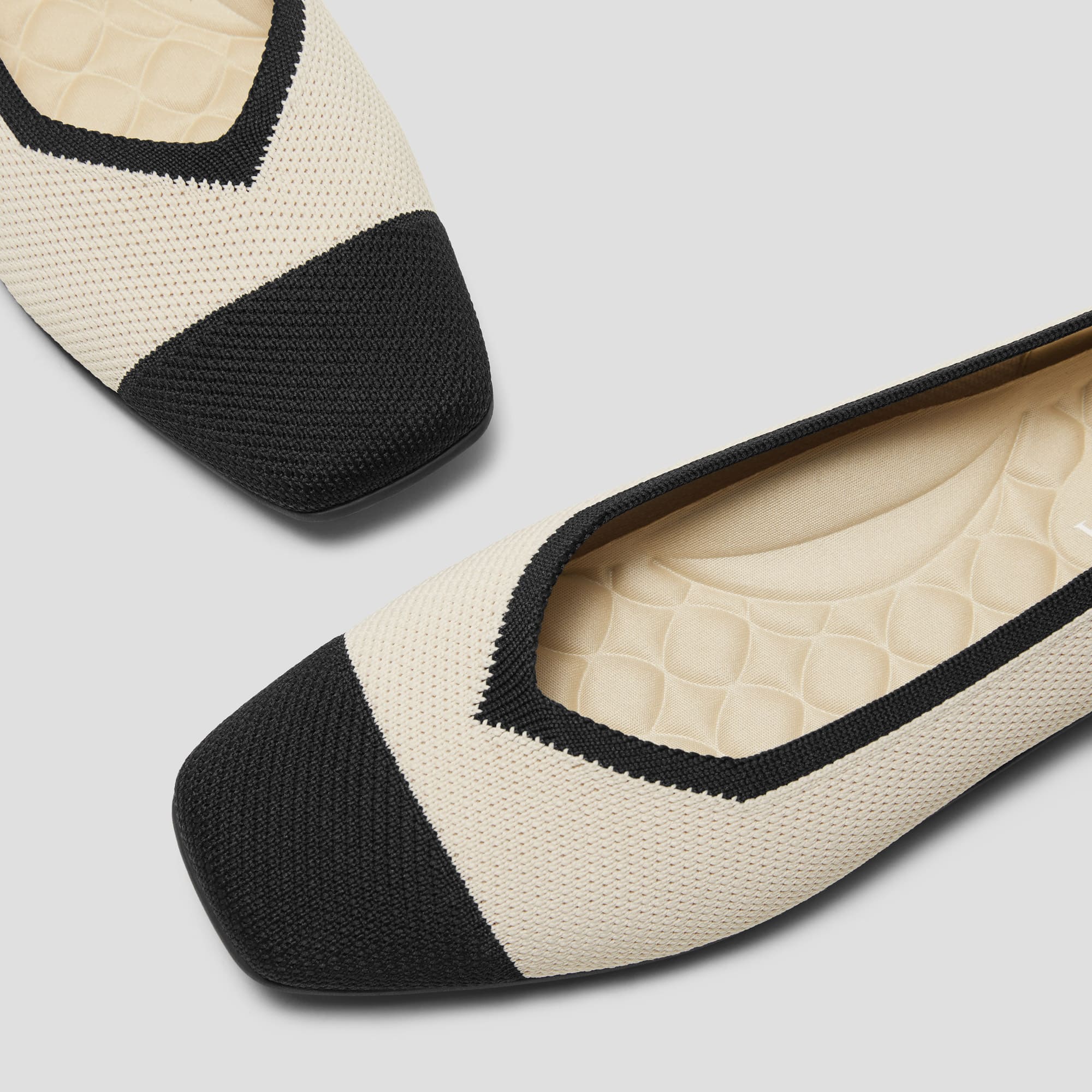 [Margot Walker 超撥水] スクエアトゥ 超軽量 厚底 フラットシューズ