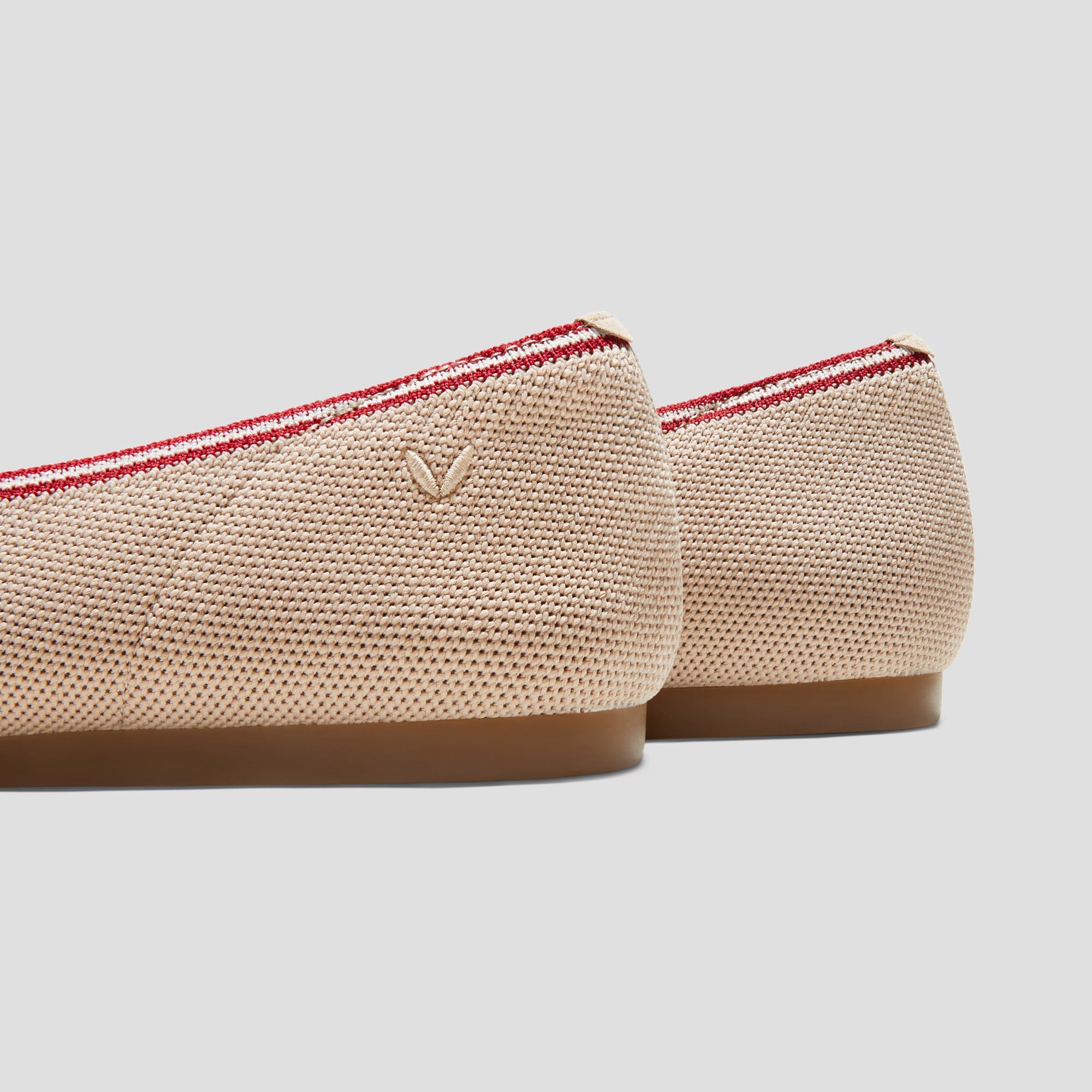 [Aria 5°] ポインテッドトゥ フラットシューズ