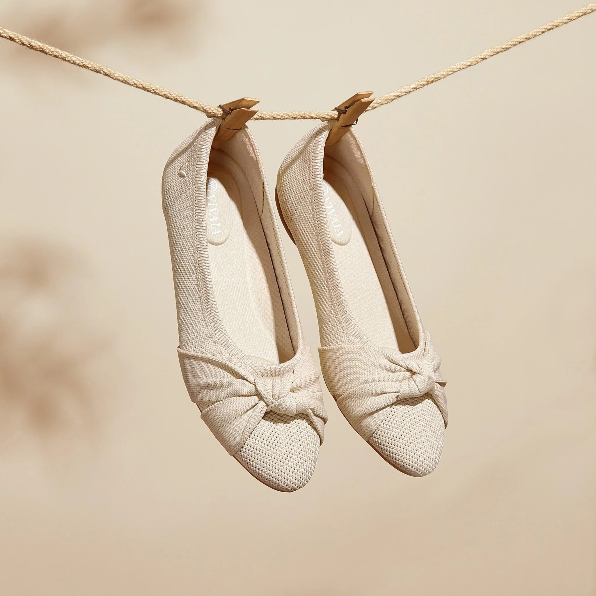 [Bibi] アーモンドトゥ  結びデザイン フラットシューズ