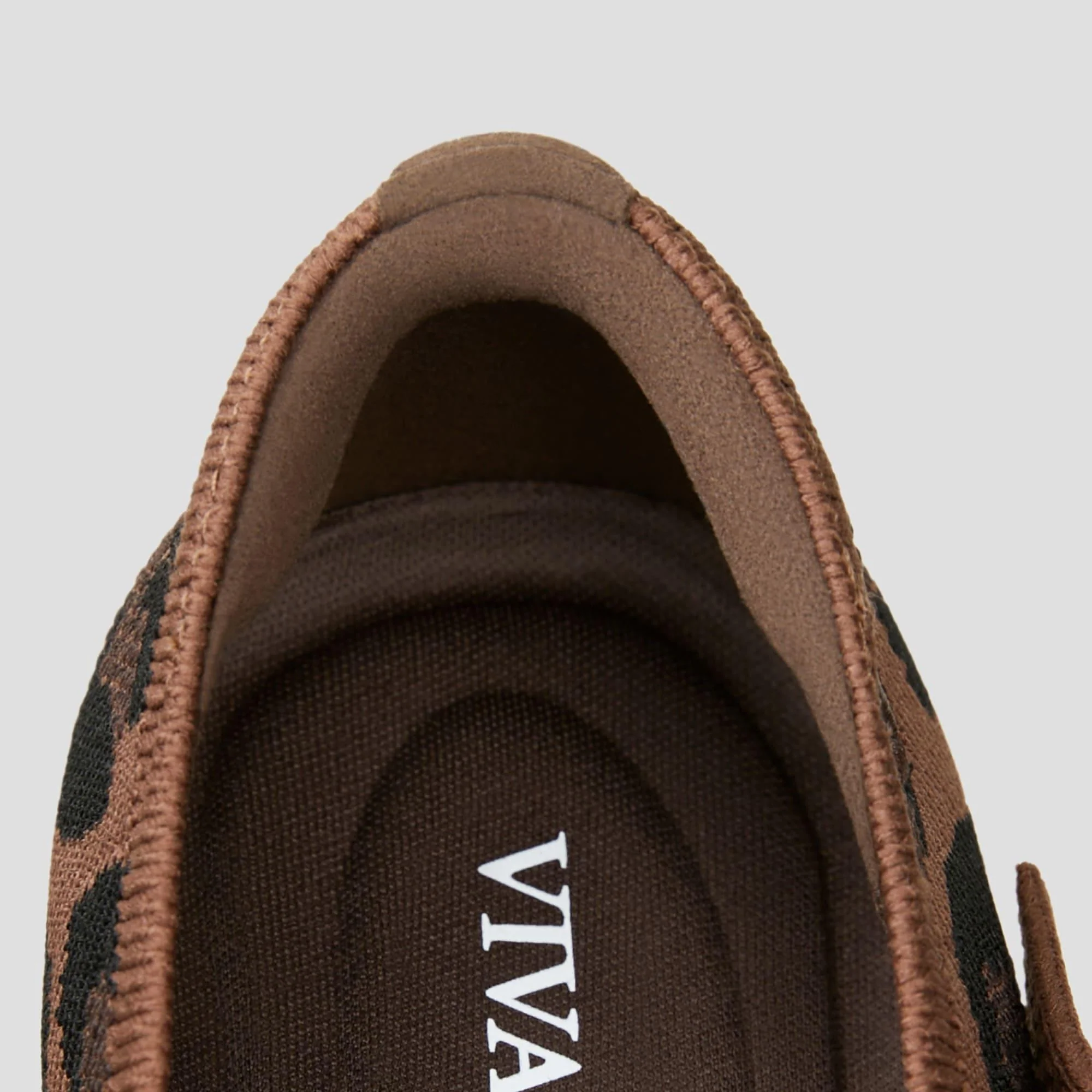 [MARIA] ポインテッドトゥ メリージェーン フラット