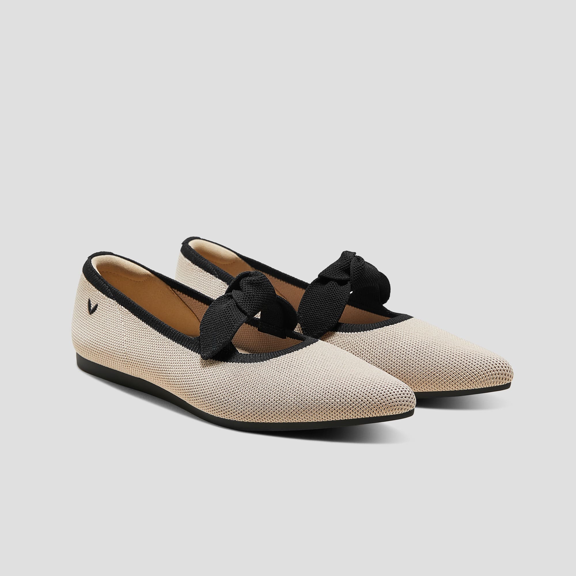 [Addriane] ポインテッドトゥ リボン付き フラットシューズ