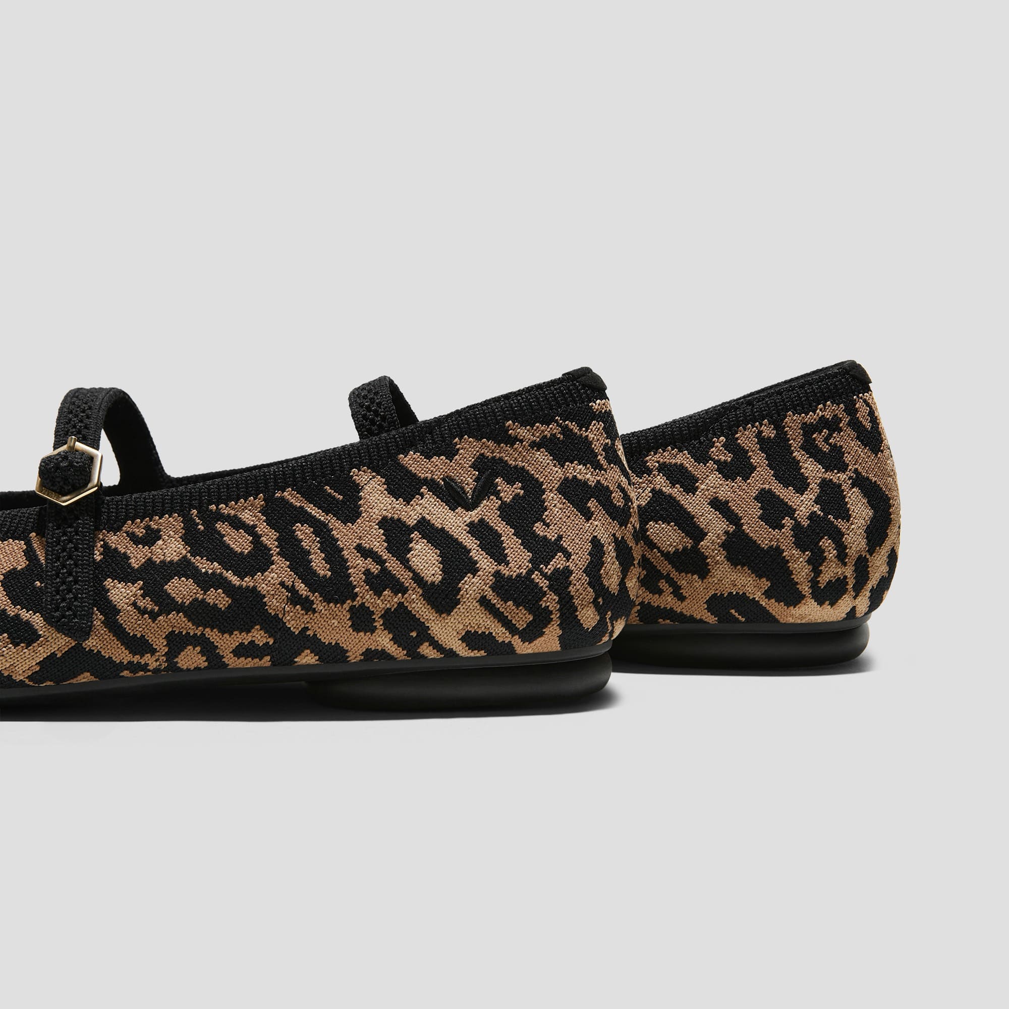 [Tamia Mary-Jane] AdaptAll™ アーモンドトゥ メリージェーン フラットシューズ