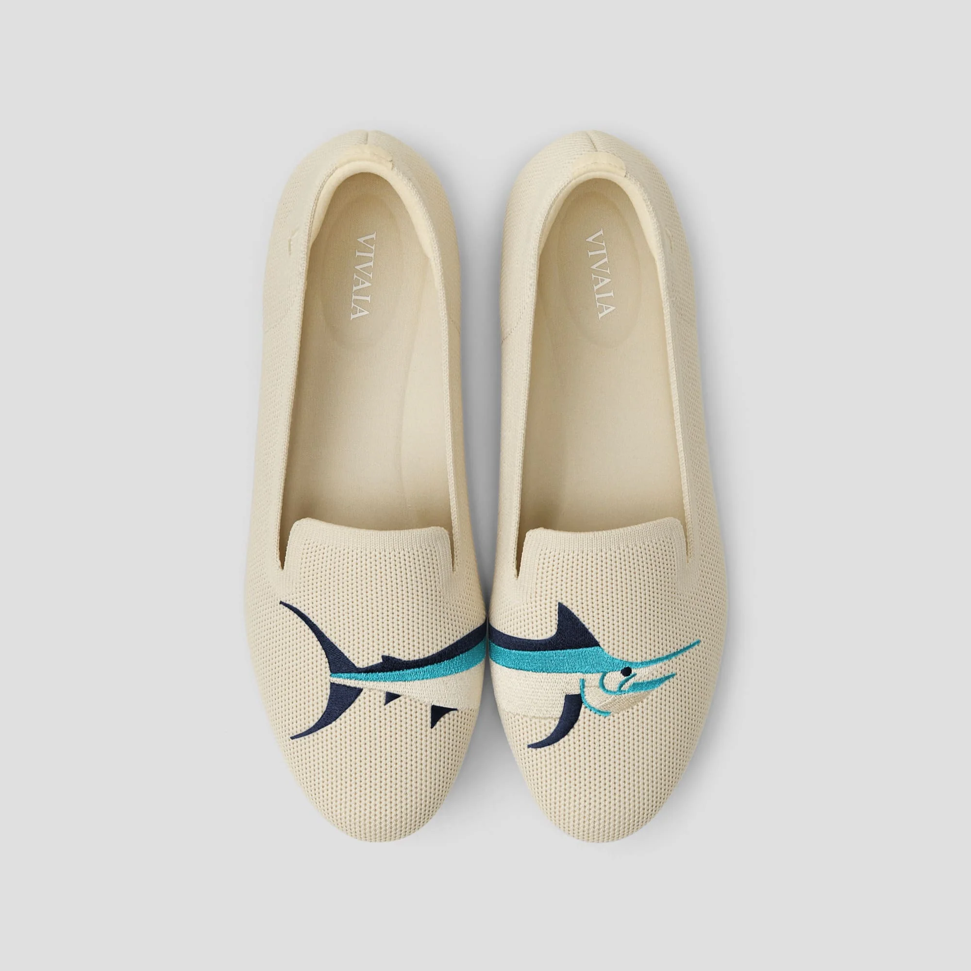 [Audrey] ラウンドトゥ アニマル刺繍 ローファー