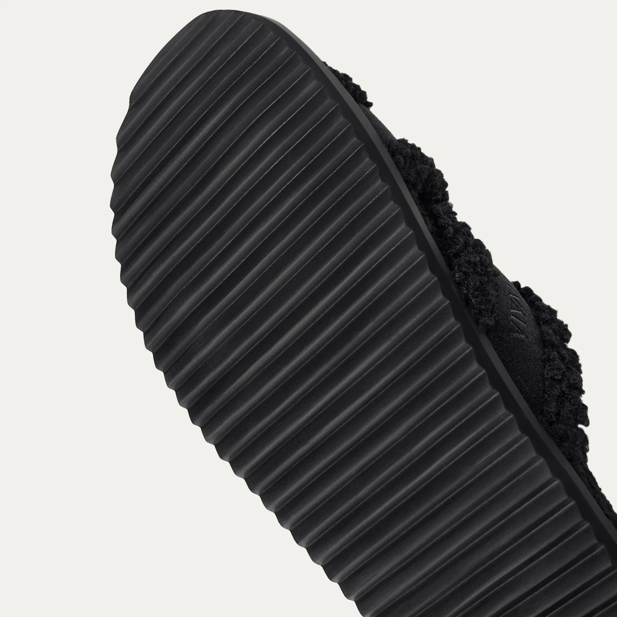 [Hannah] フェイクファー クロスストラップ サンダル