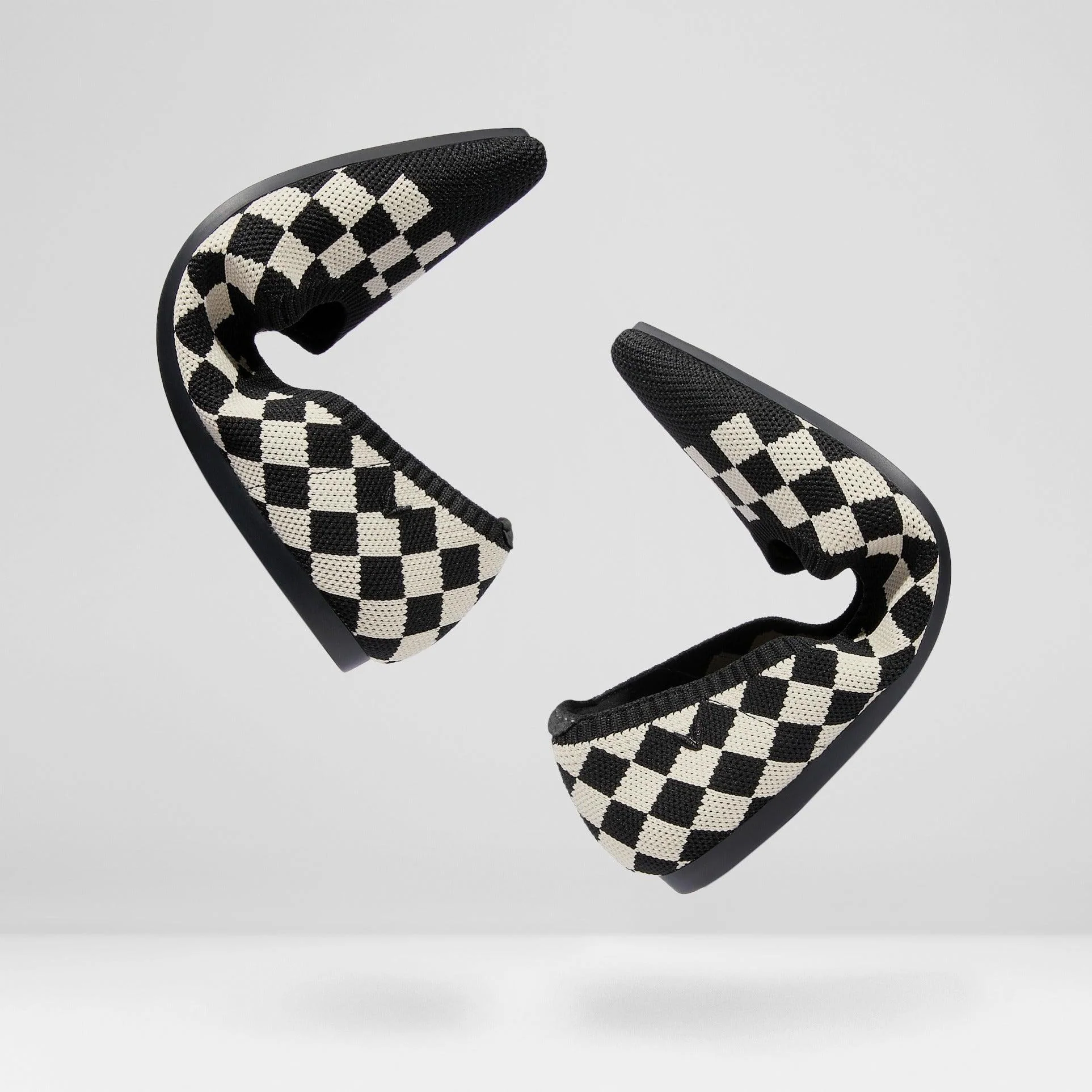 [Aria 5°] ポインテッドトゥ フラットシューズ