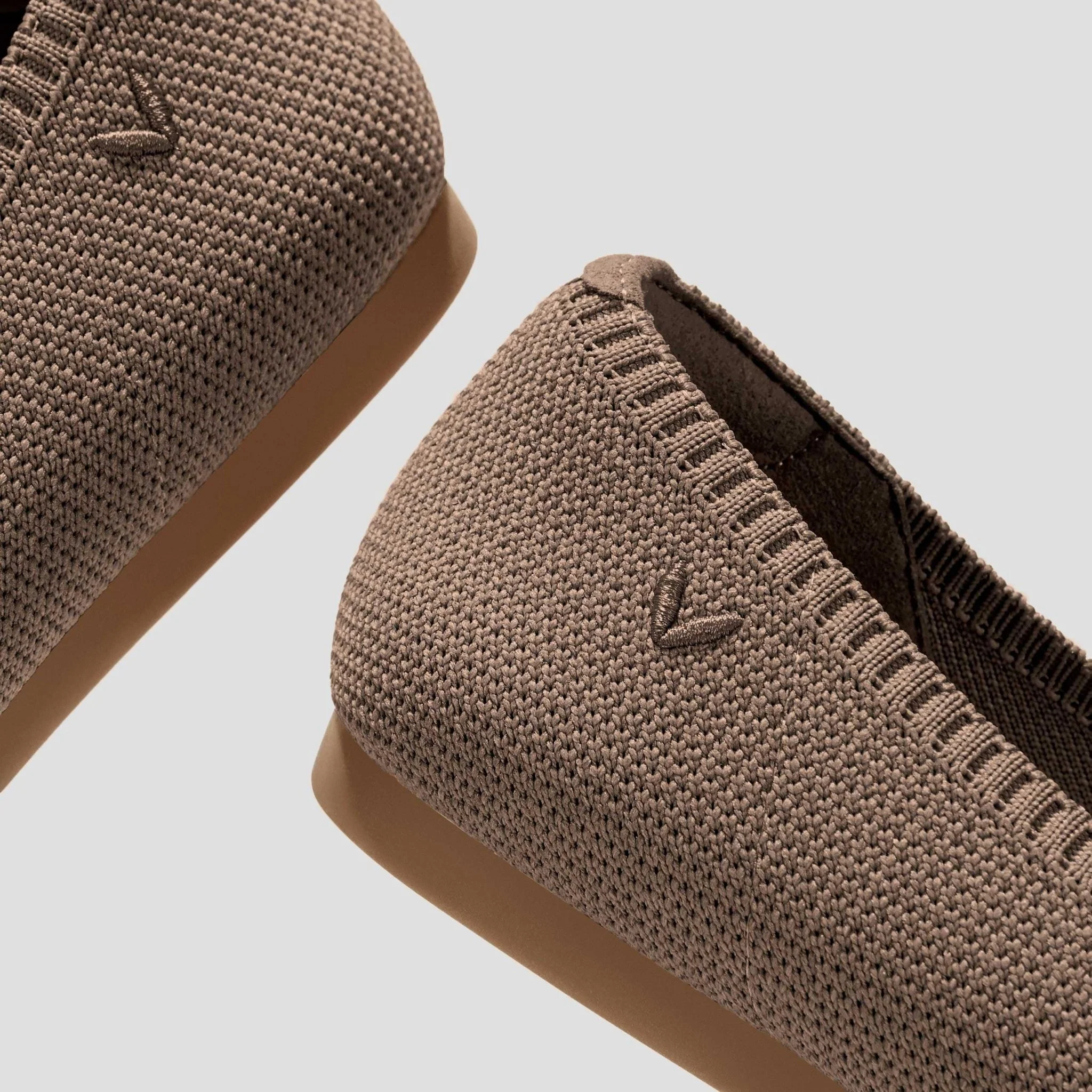 [Aria 5°] ポインテッドトゥ フラットシューズ