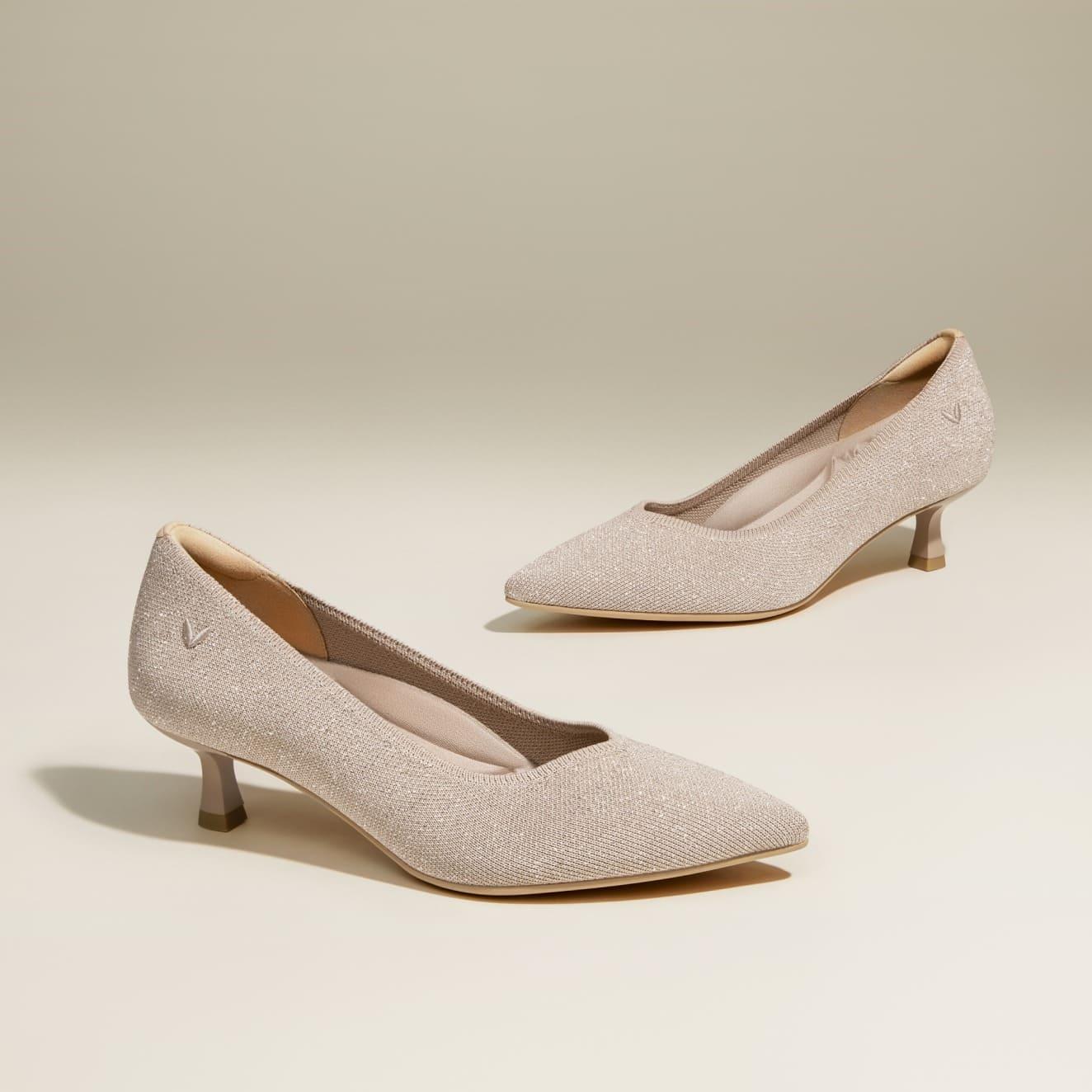 [Scarlett] ポインテッドトゥ キトゥンヒール パンプス