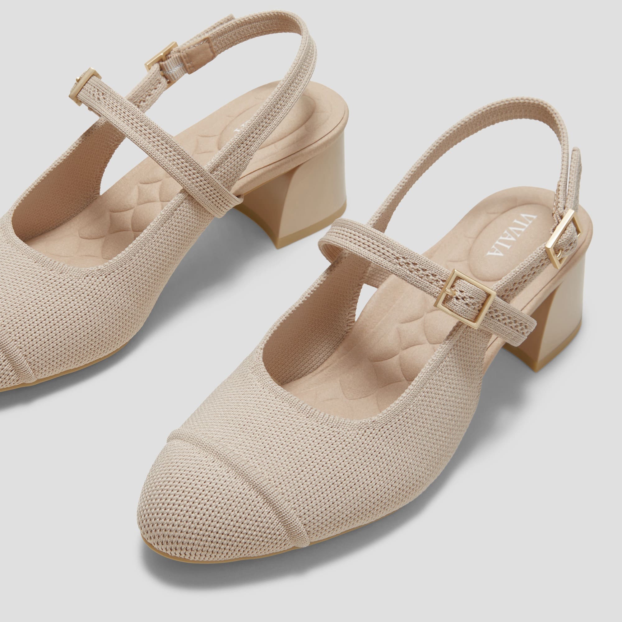 [Juliana] アーモンドトゥ スリングバック ブロックヒール サンダル