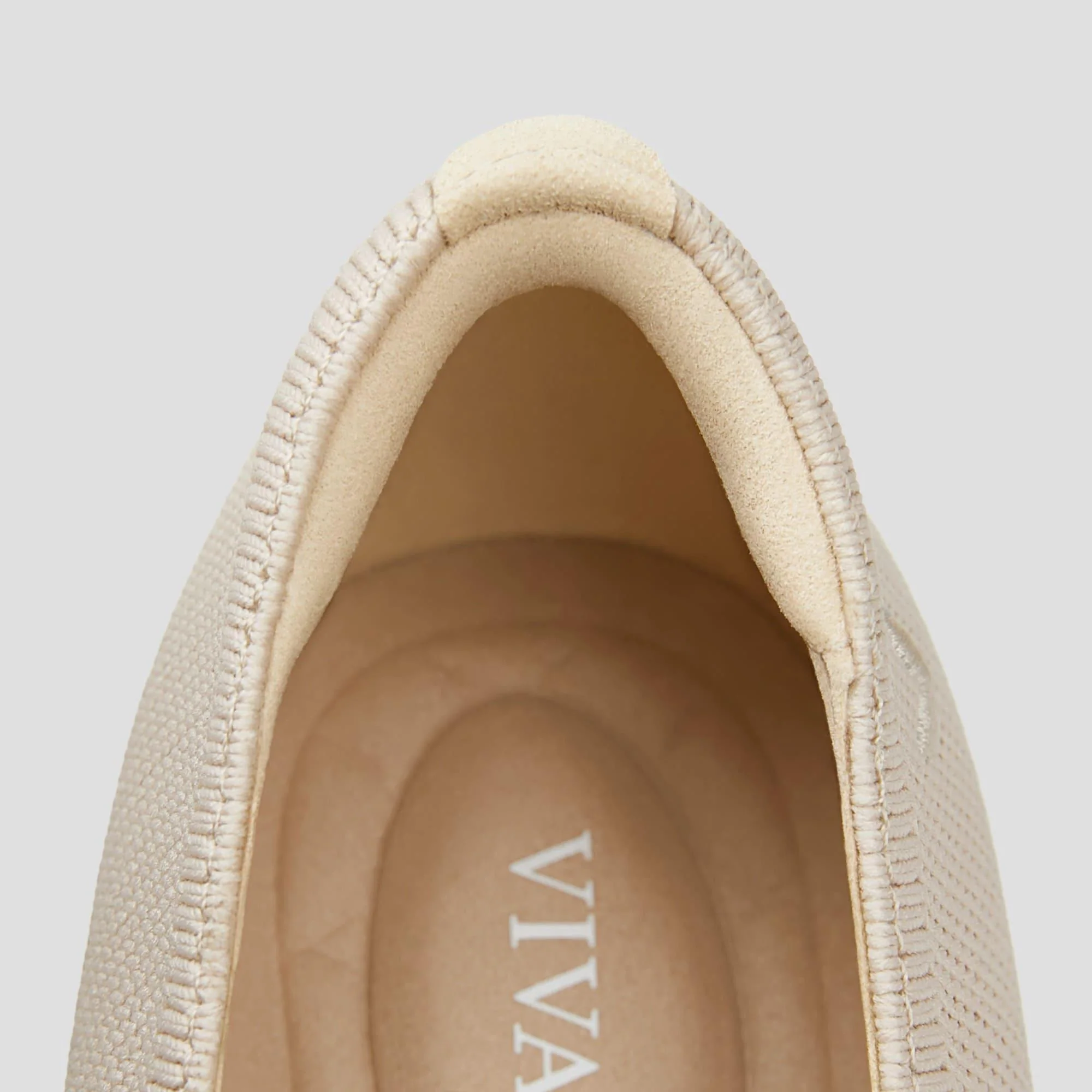 [Mackenzi] スモール スクエアトゥ ロウ ウェッジヒール