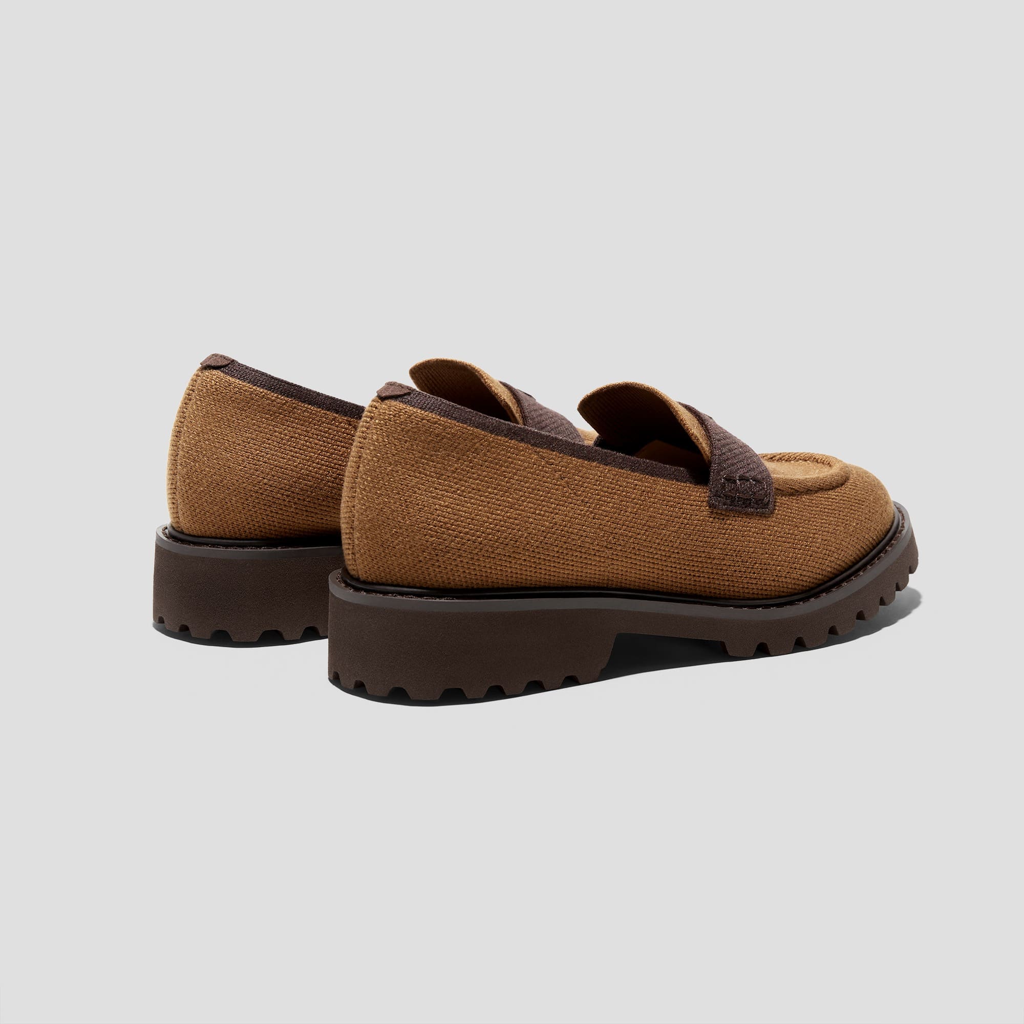 [Francesca] アーモンドトゥ プラットフォーム トラックソールローファー