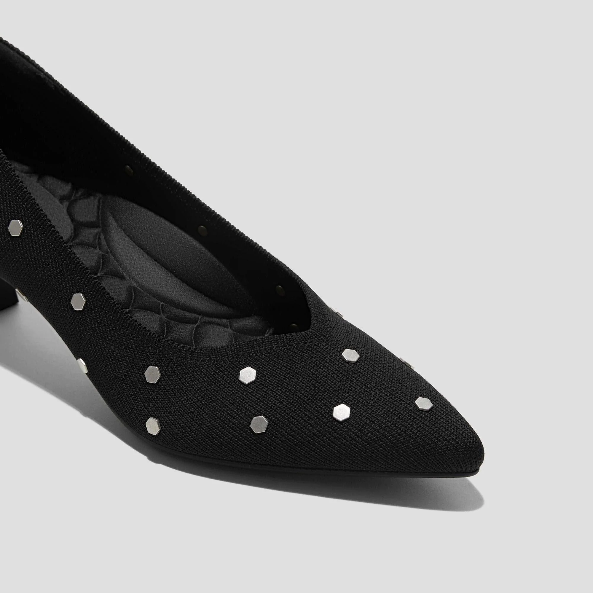 [Scarlett] ポインテッドトゥ  キトゥンヒール パンプス