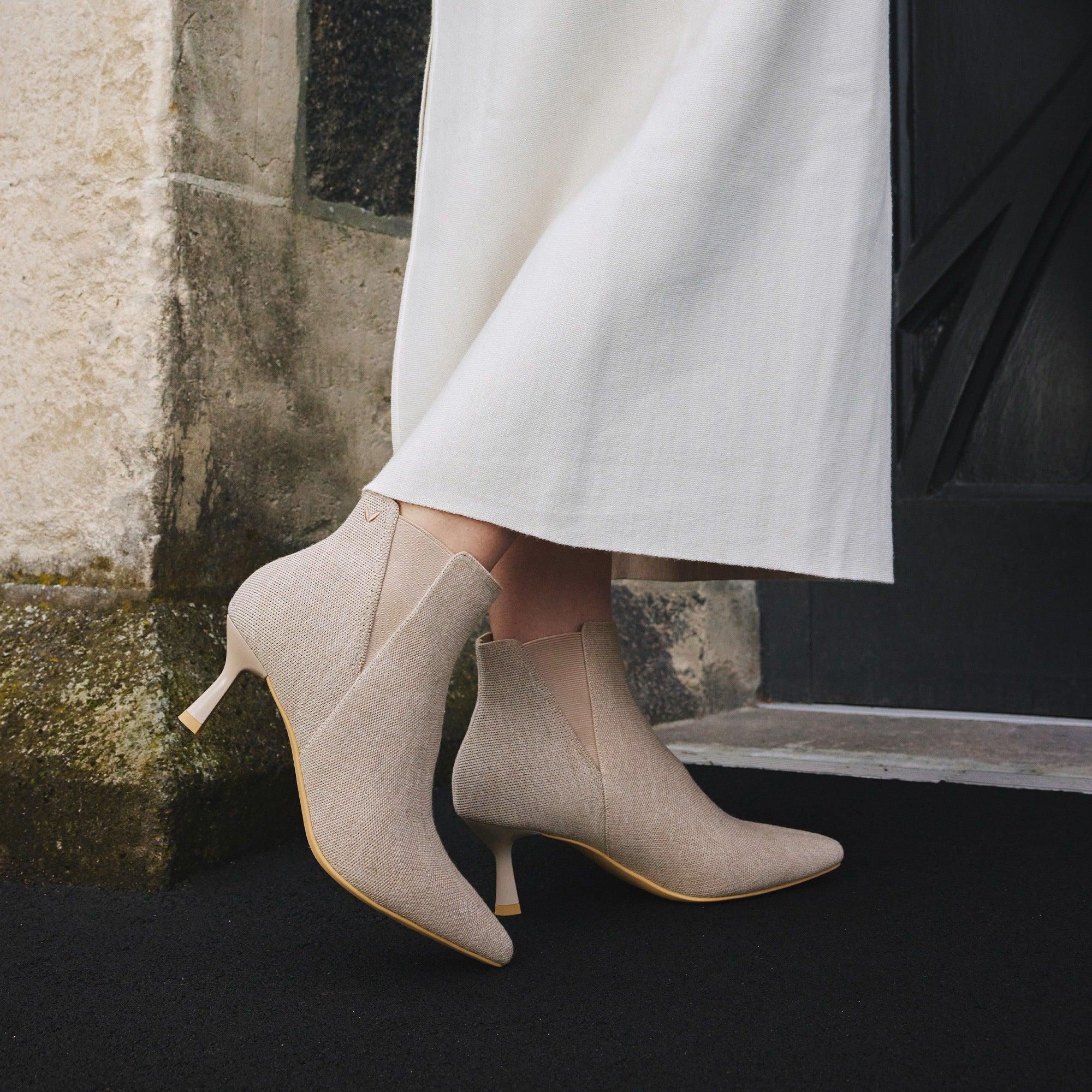 [Alexandra] ポインテッドトゥ 撥水加工 アンクル ヒールブーツ