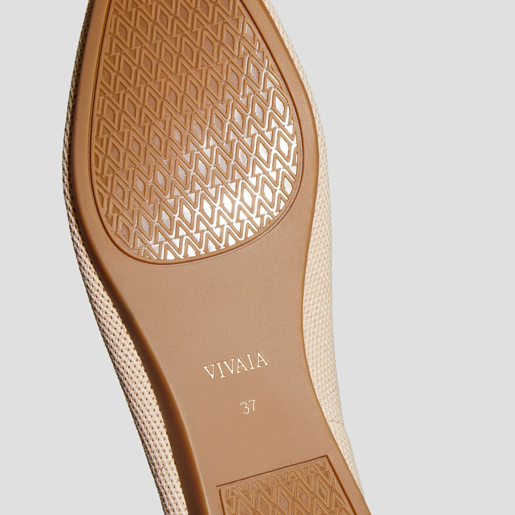 [Aria 5°] ポインテッドトゥ フラットシューズ