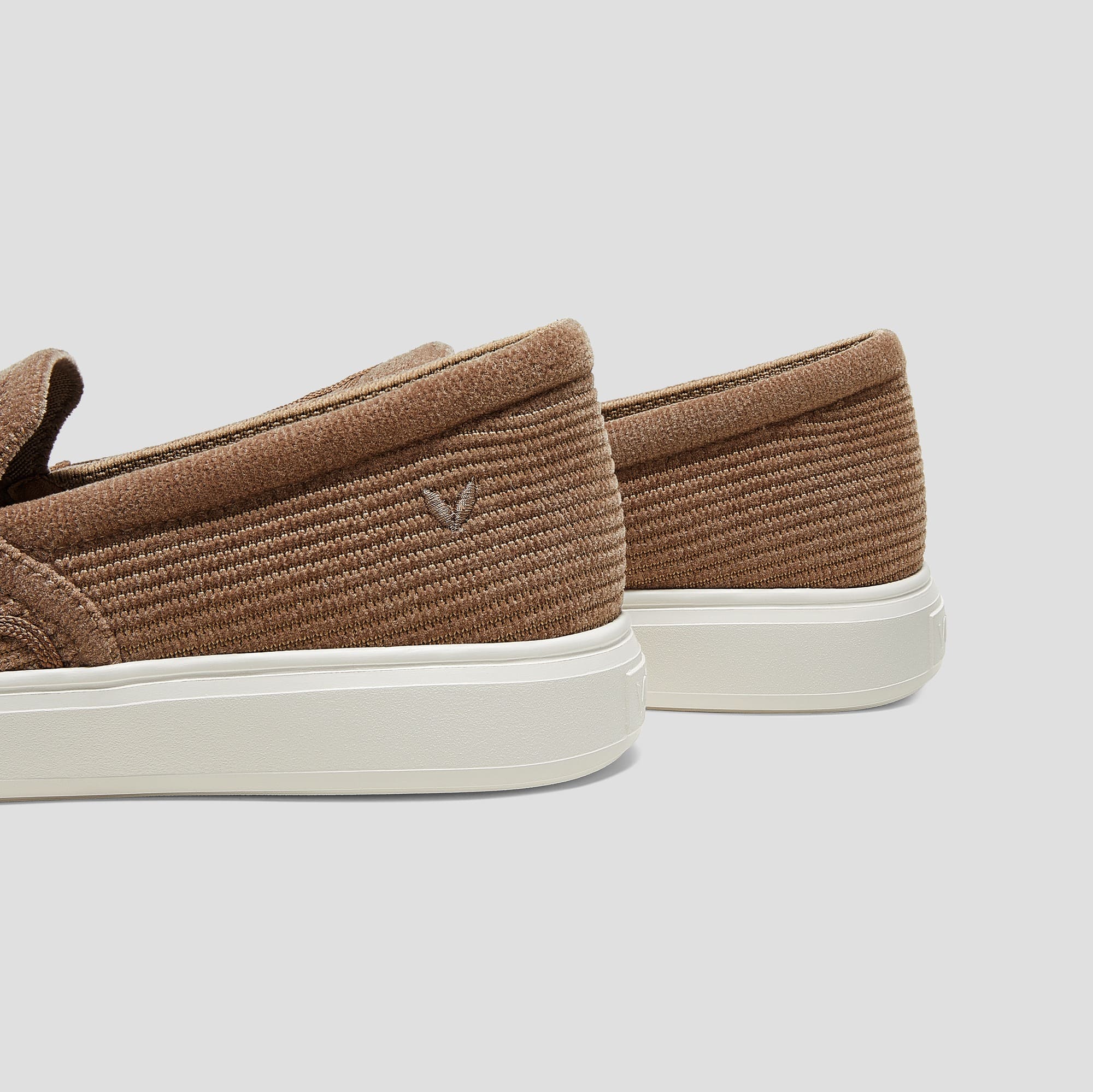 [V-Tune] ユニセックス スニーカー