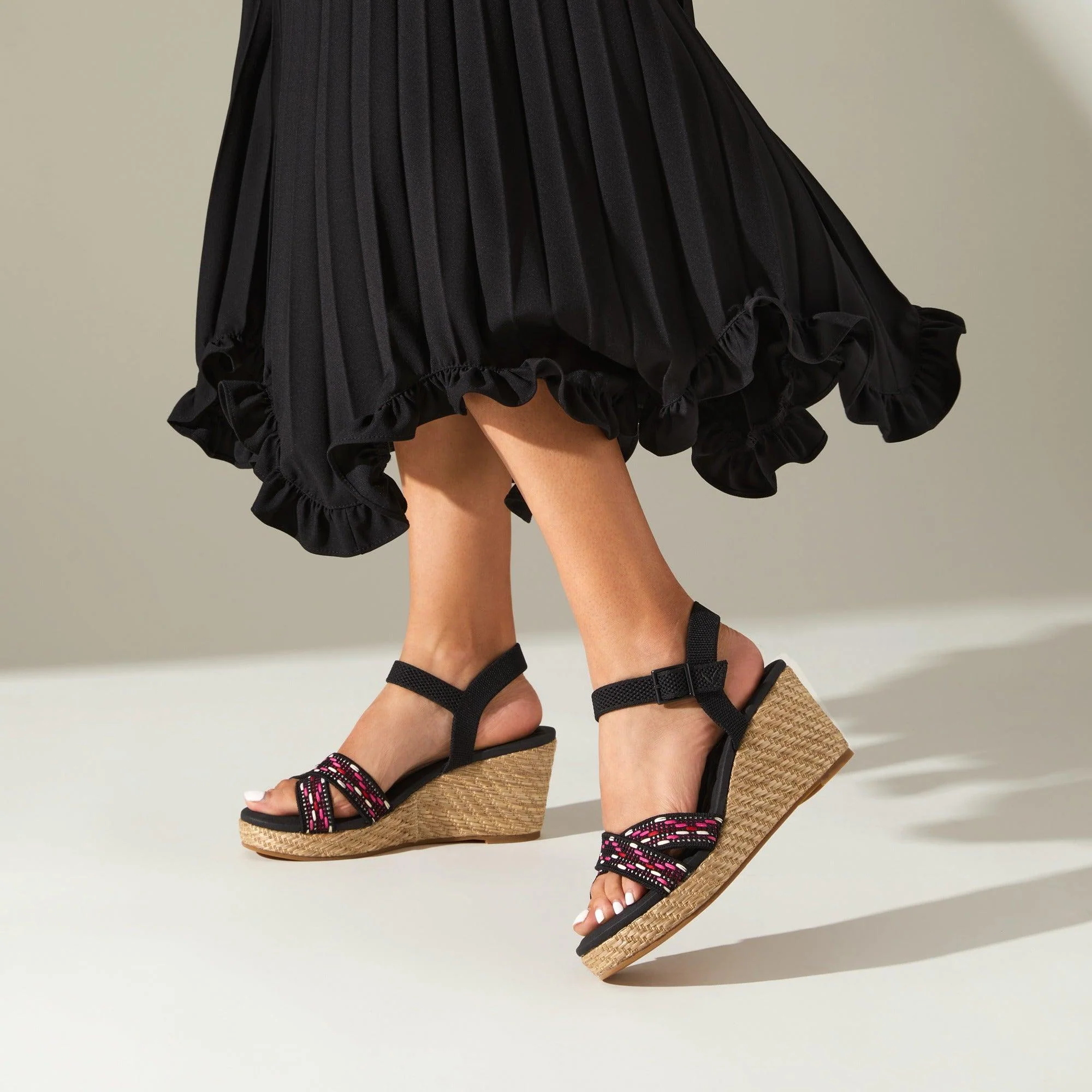 [Sally Pro] AdaptAll™ ラウンドトゥ ウェッジヒール サンダル