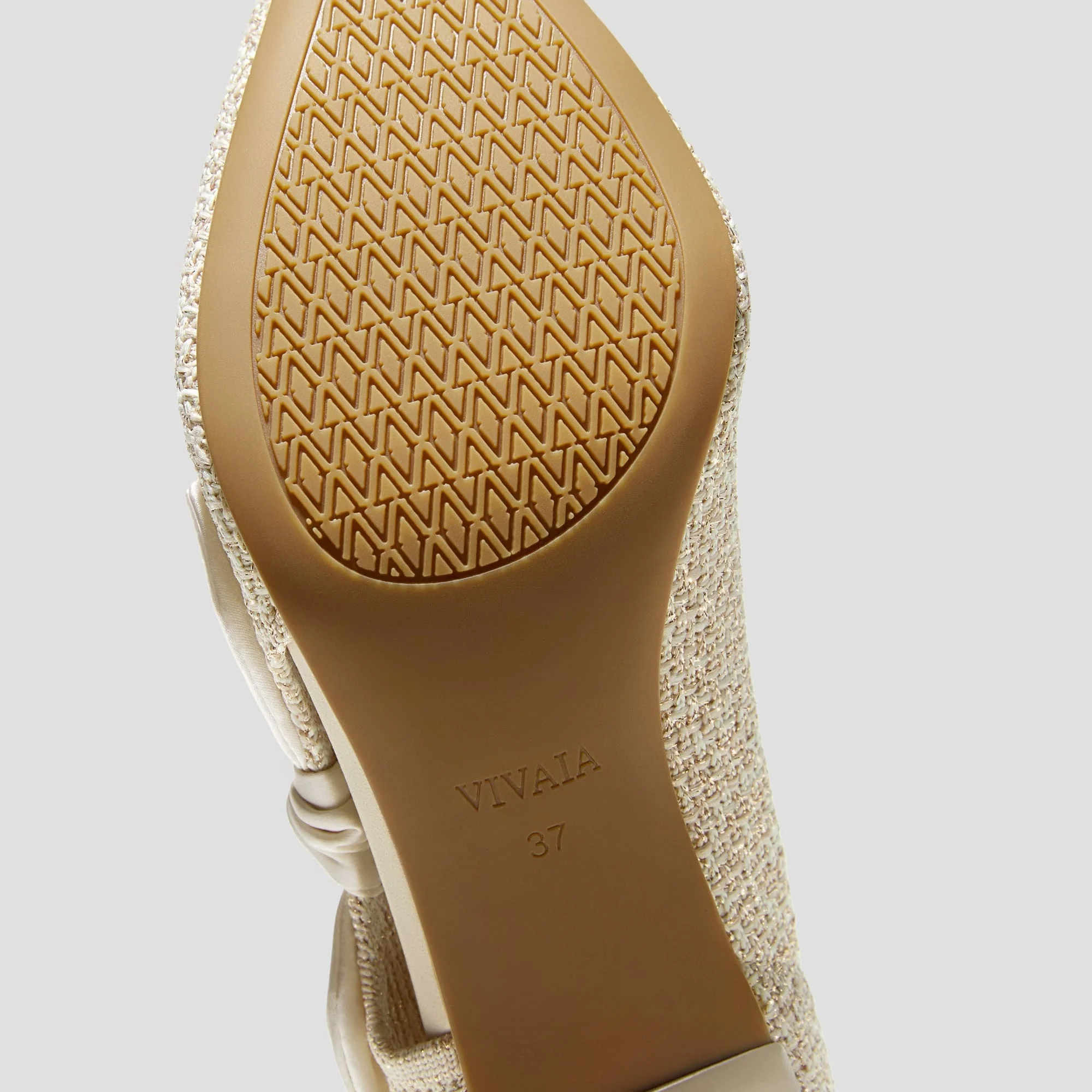 [Ashley] ポインテッドトゥ リボン付き キトゥンヒール