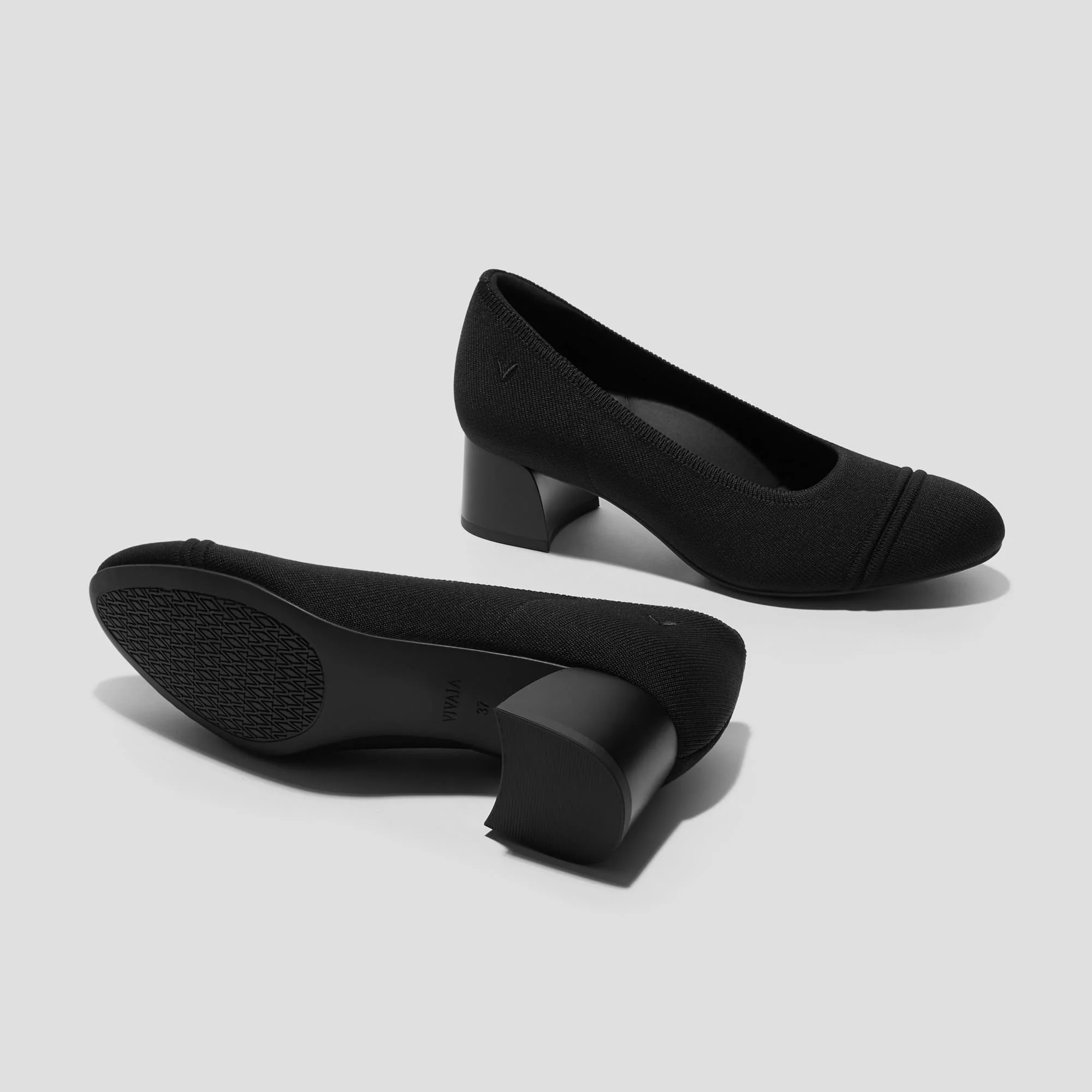 [Julie Arch Pro] ラウンドトゥ チャンキーヒール パンプス