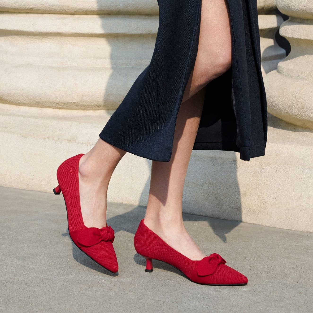 [Sasha] ポインテッドトウ リボン付き キトゥンヒール