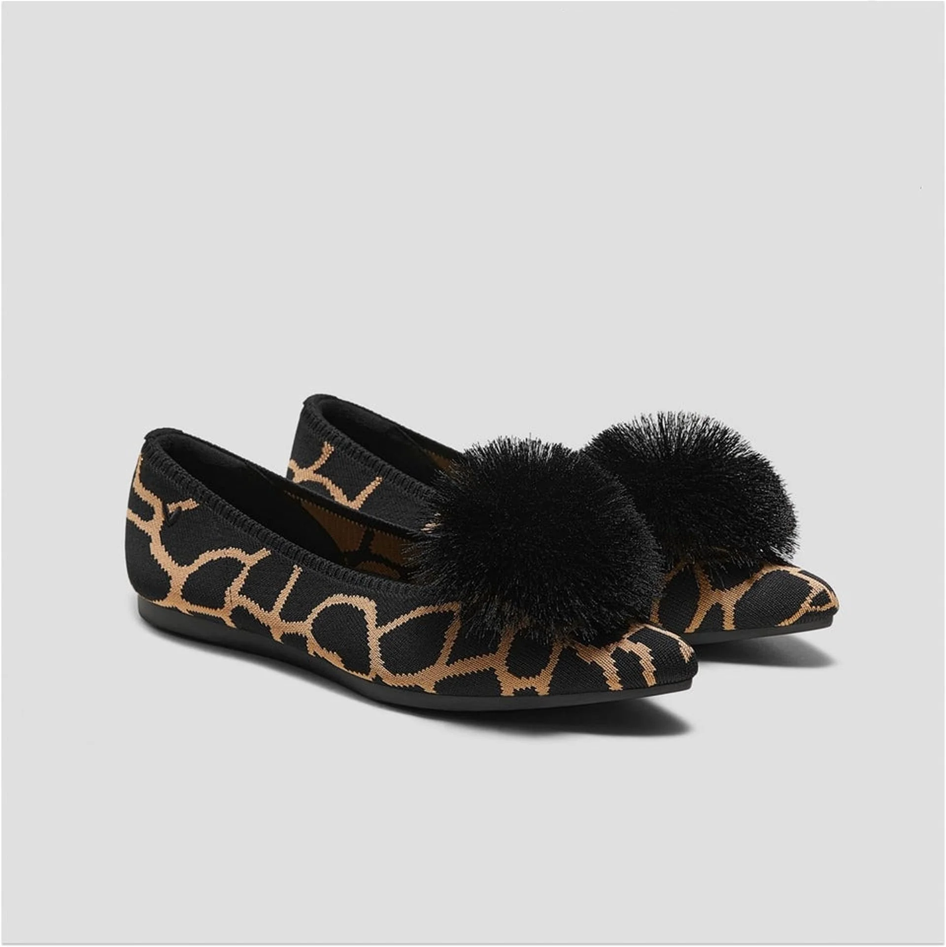 [Aria 5°] ポインテッドトゥ フラットシューズ