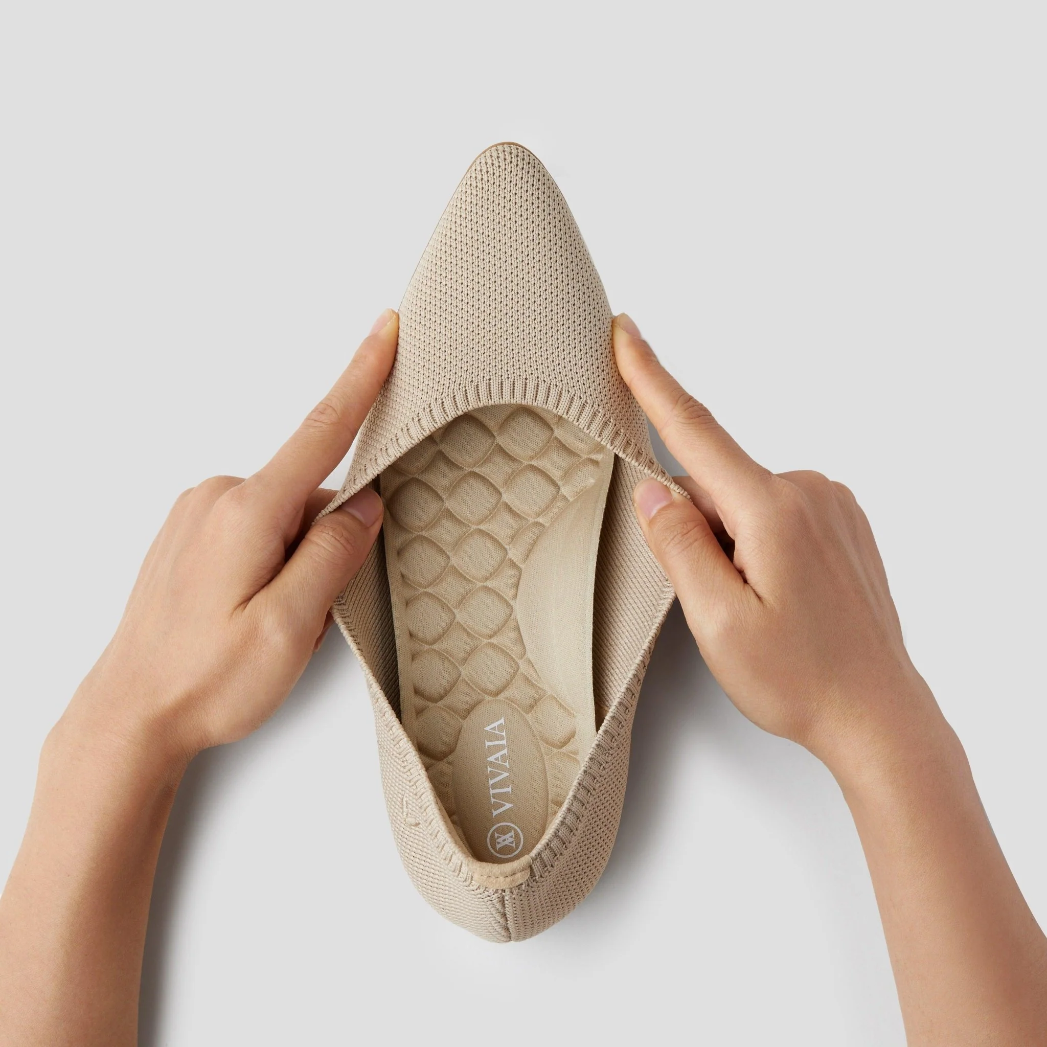 [Aria Walker] ポインテッドトゥ 超軽量 厚底 フラットシューズ