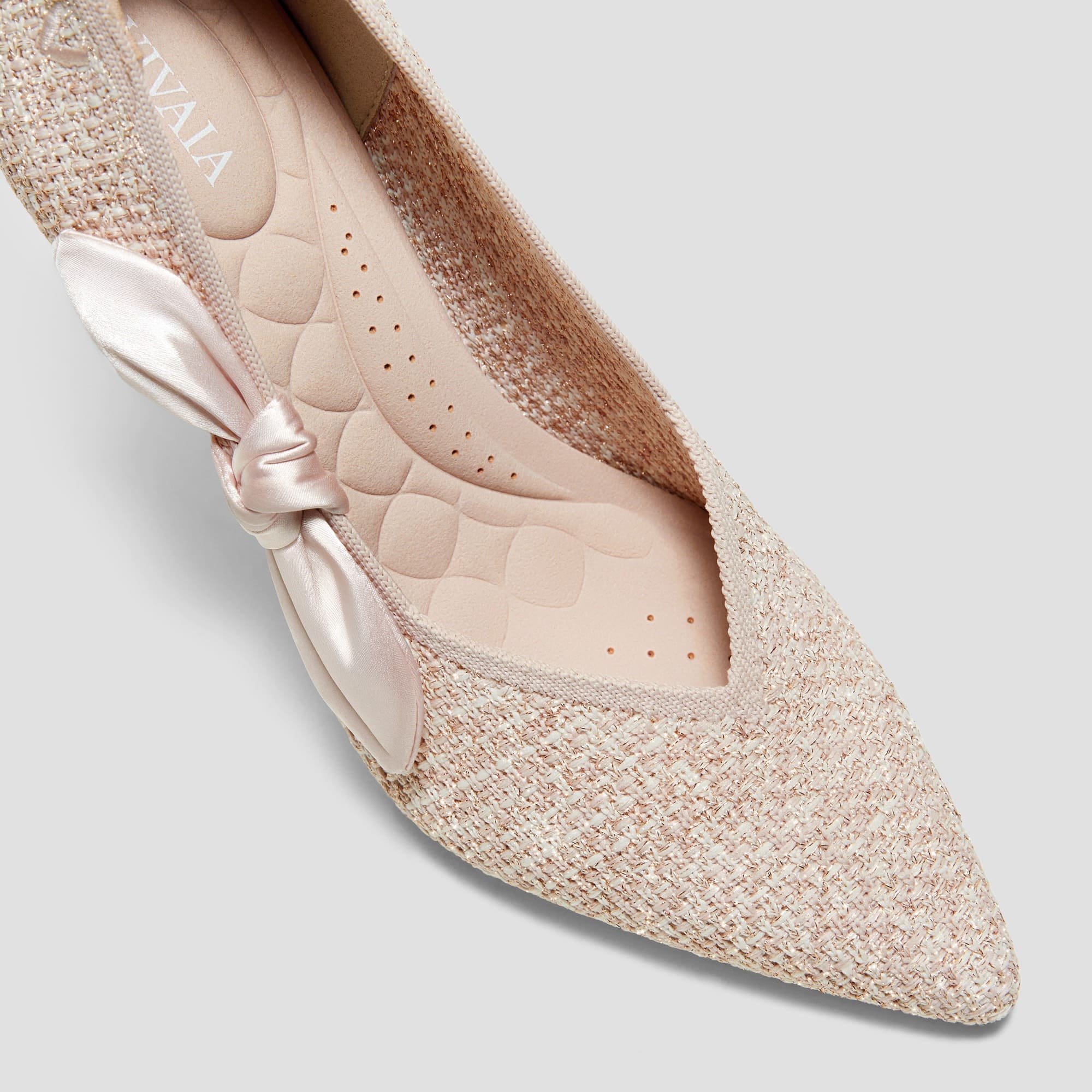 [Ashley] ポインテッドトゥ リボン付き キトゥンヒール