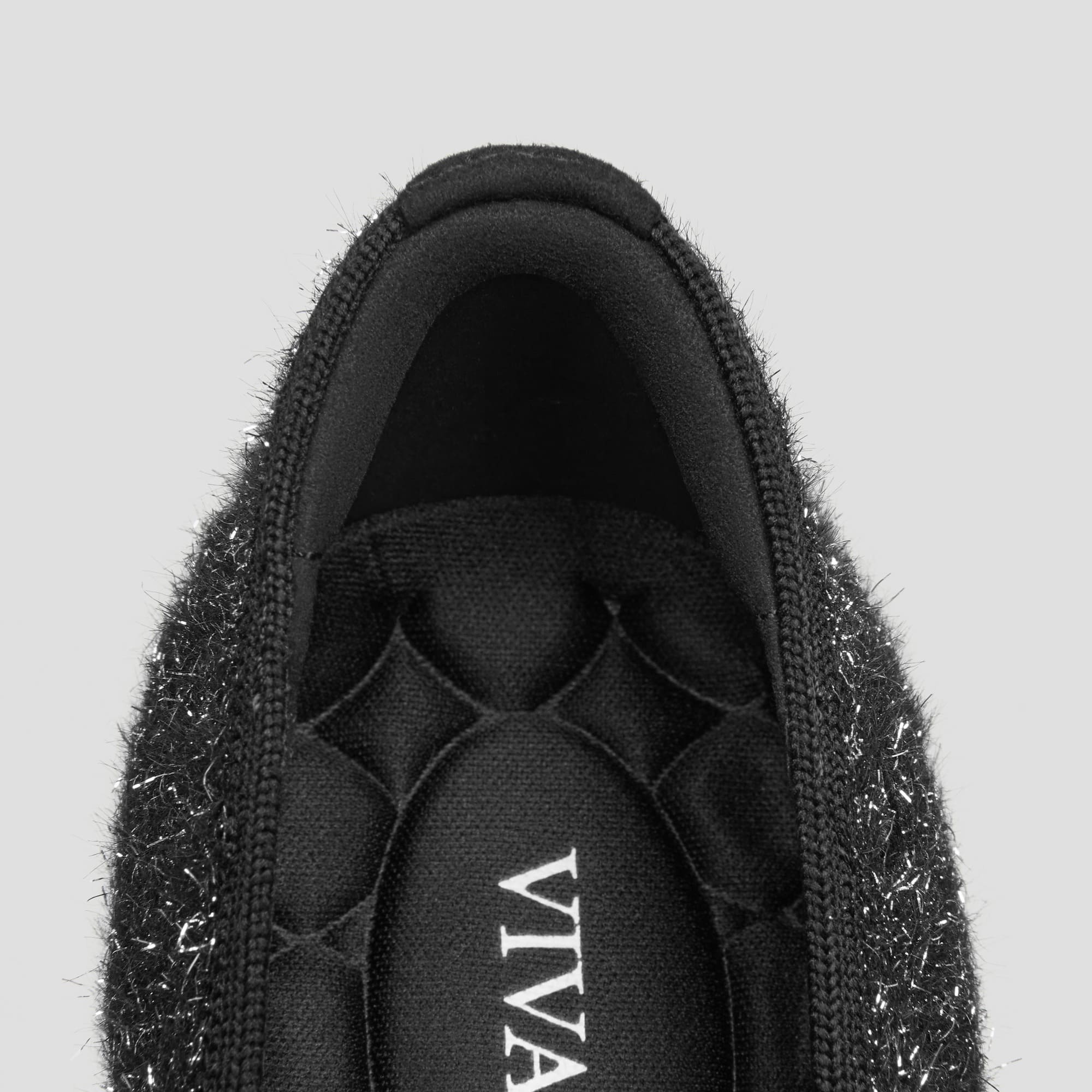 [Anna] ポインテッドトゥ ミッドヒール