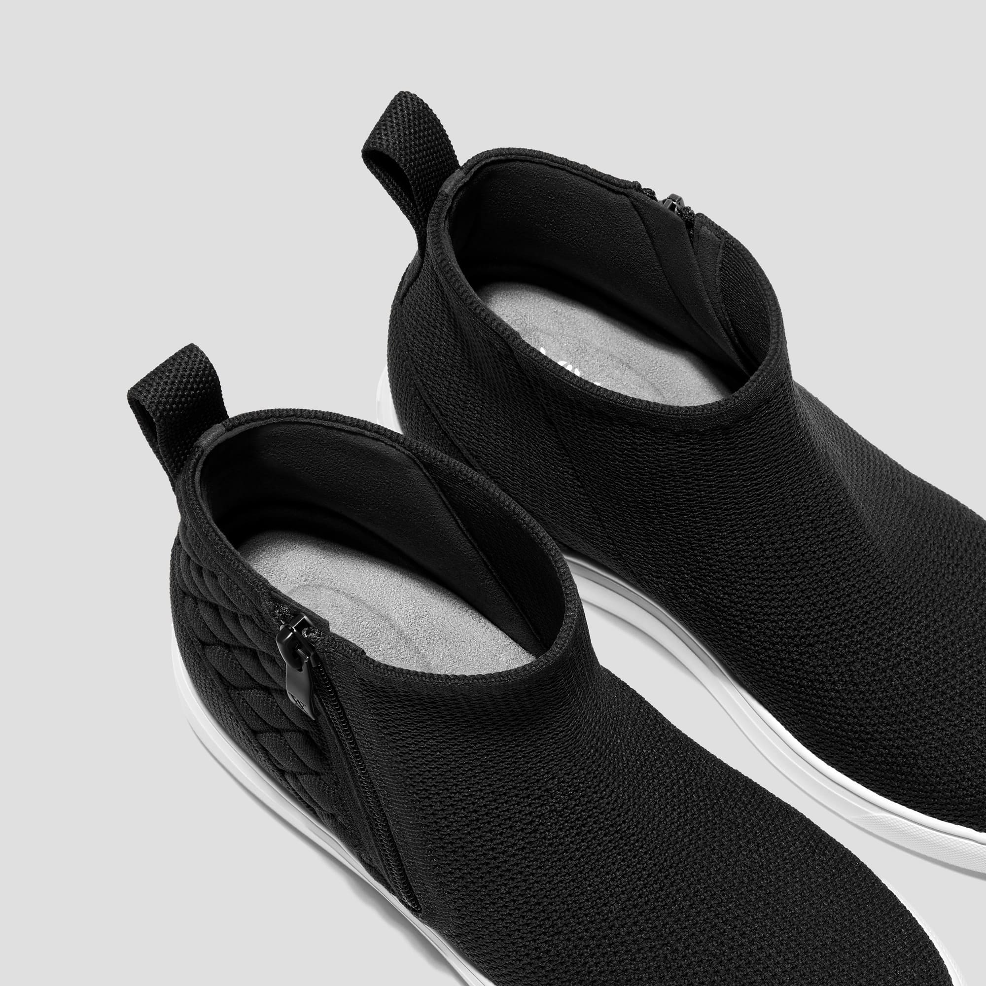 [Casey] ラウンドトゥ ヒドゥンウェッジ スニーカー