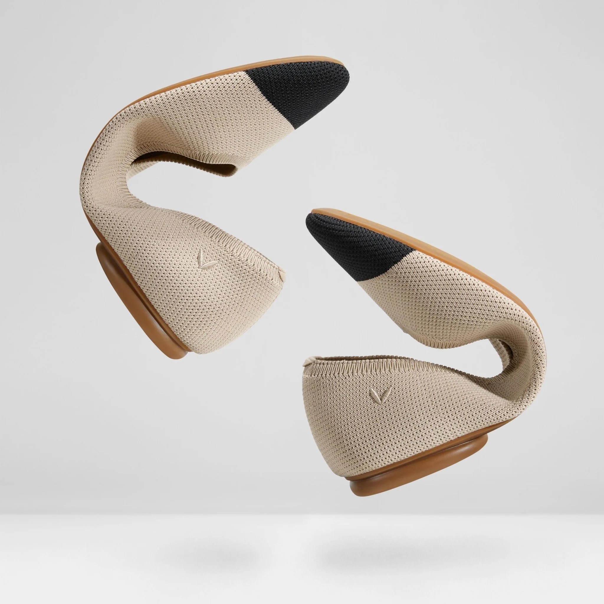 [Tamia 2.0] アーモンドトゥ フラットシューズ