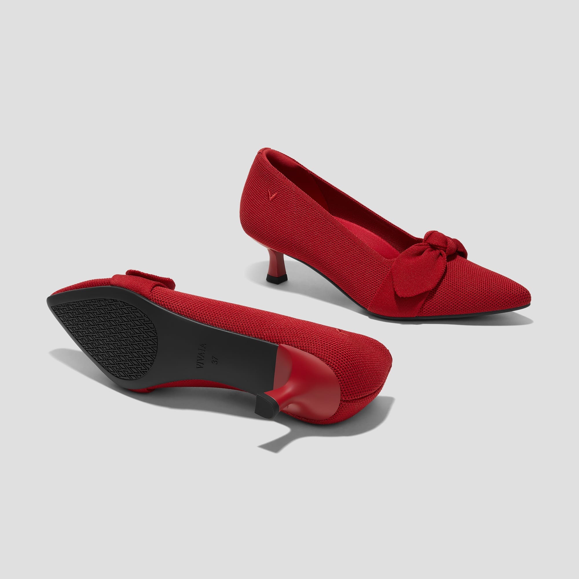 [Sasha] ポインテッドトウ リボン付き キトゥンヒール