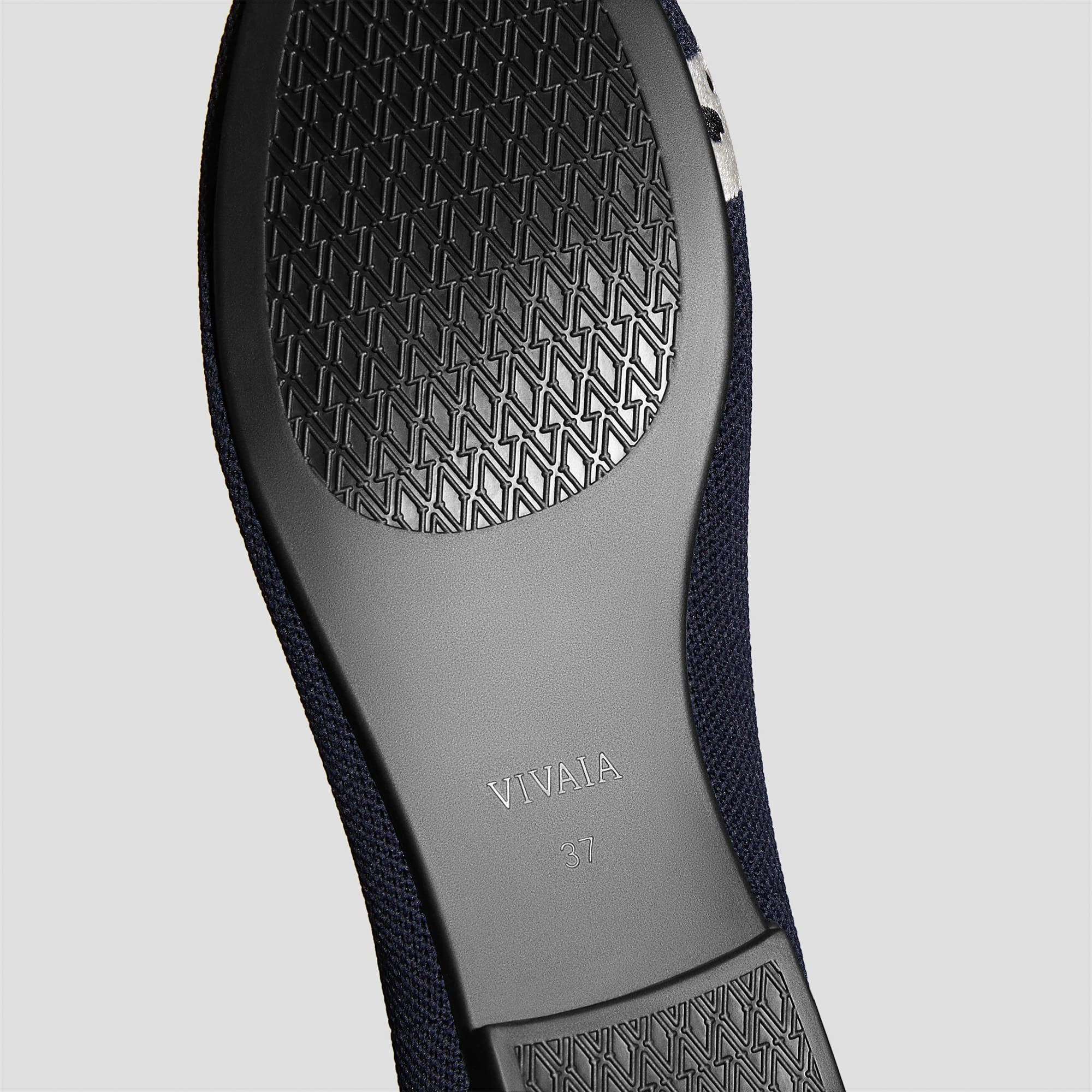 [Audrey] ラウンドトゥ アニマル刺繍 ローファー