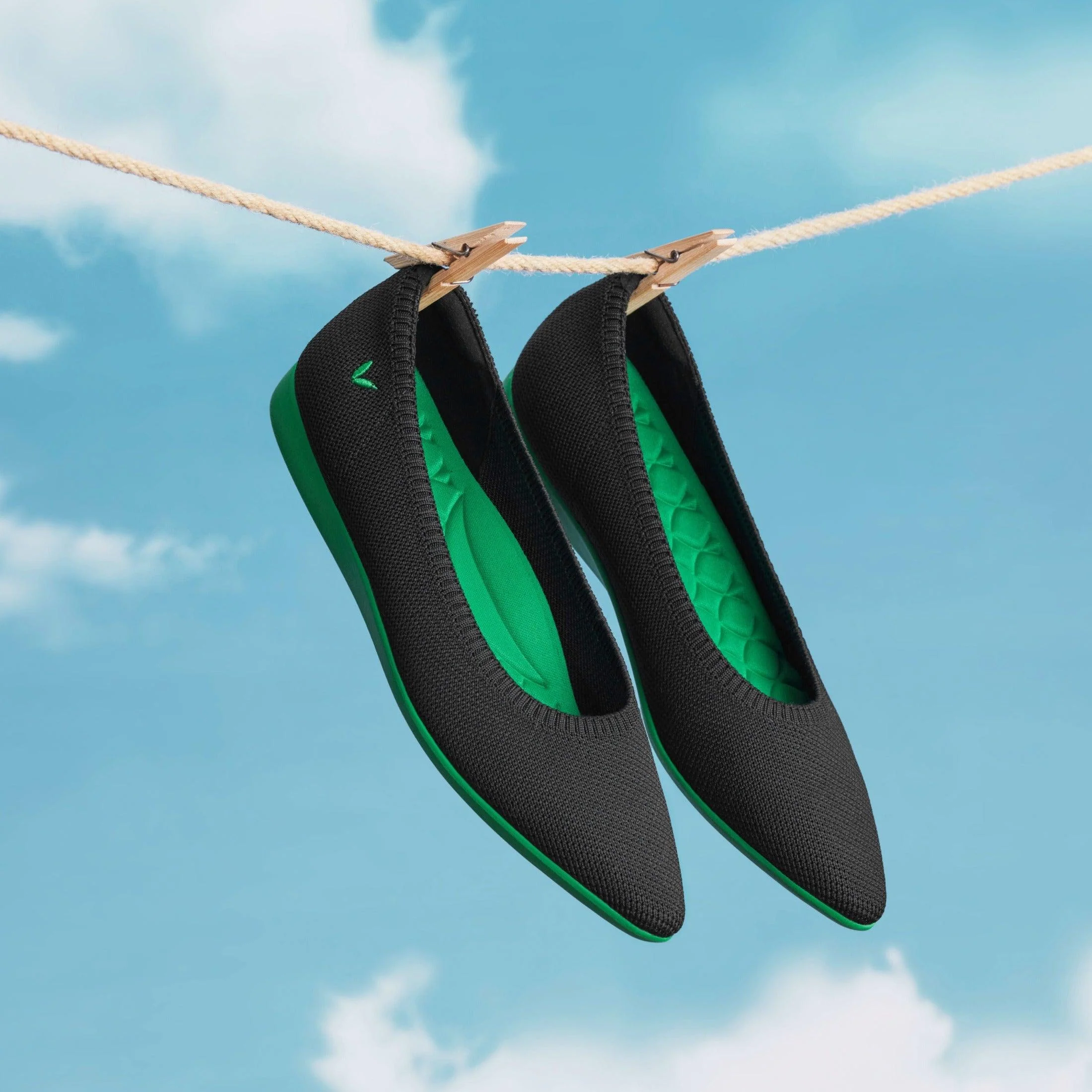 [Aria Walker] ポインテッドトゥ 超軽量 厚底 フラットシューズ